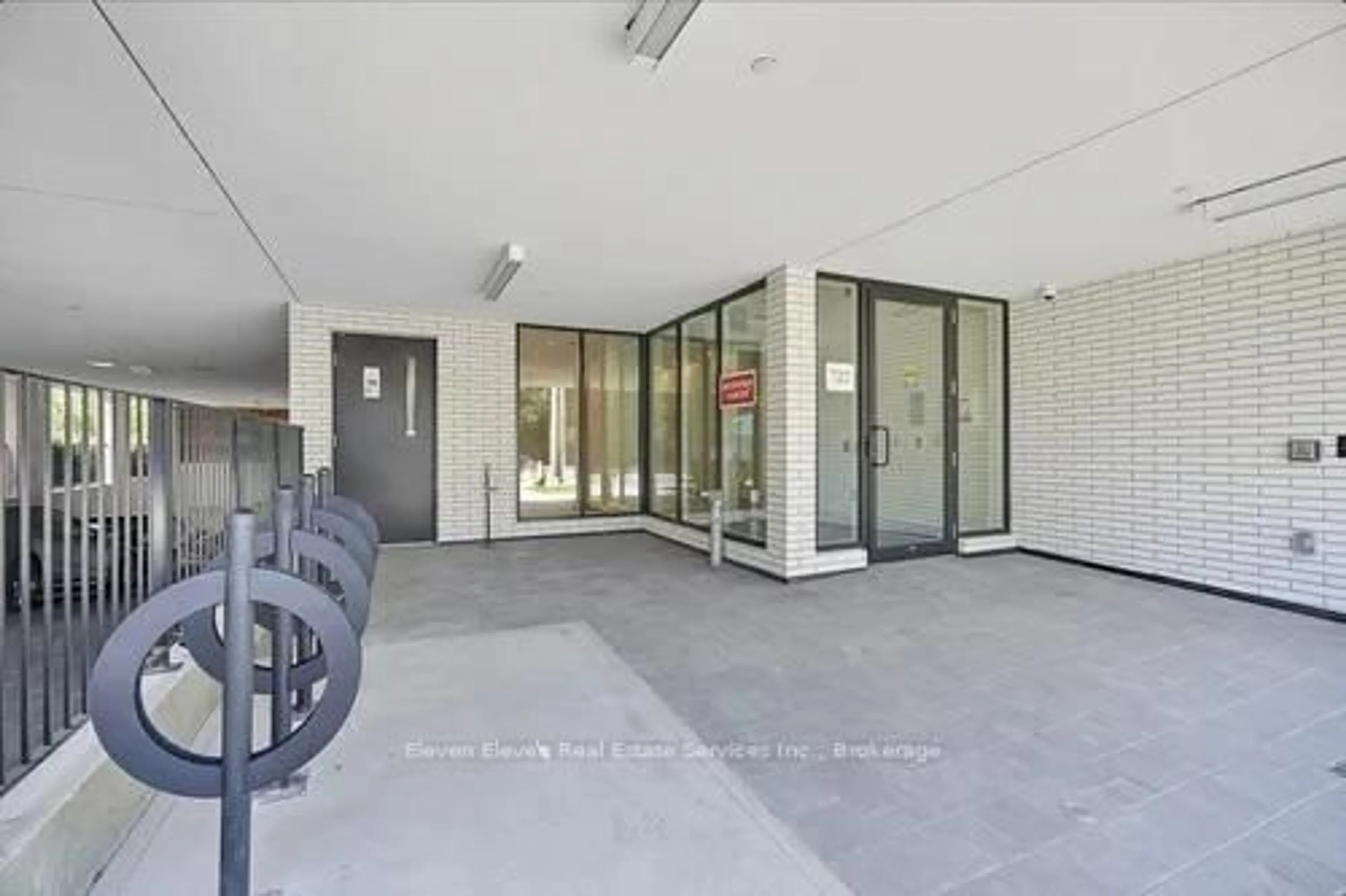 Indoor foyer for 722 Marlee Ave #301, Toronto Ontario M6B 3J7