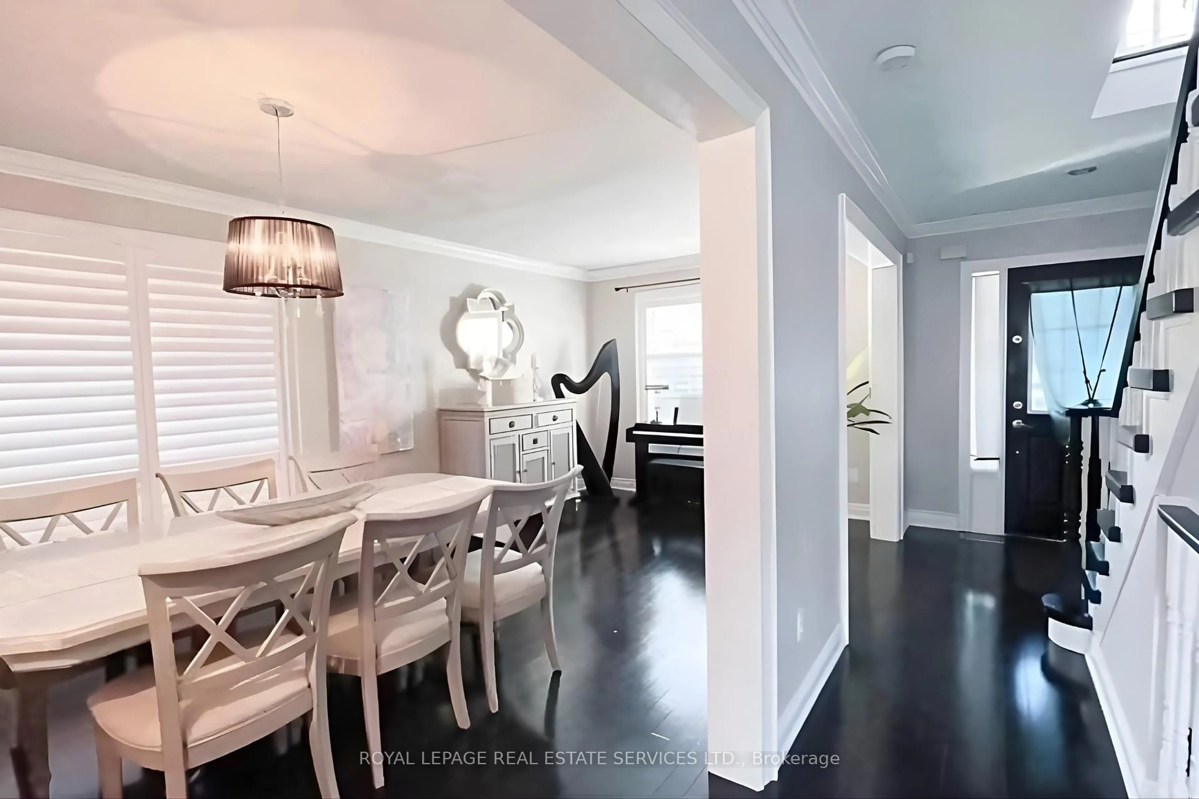 Dining room, unknown for 2384 Hollybrook Dr, Oakville Ontario L6M 4S8