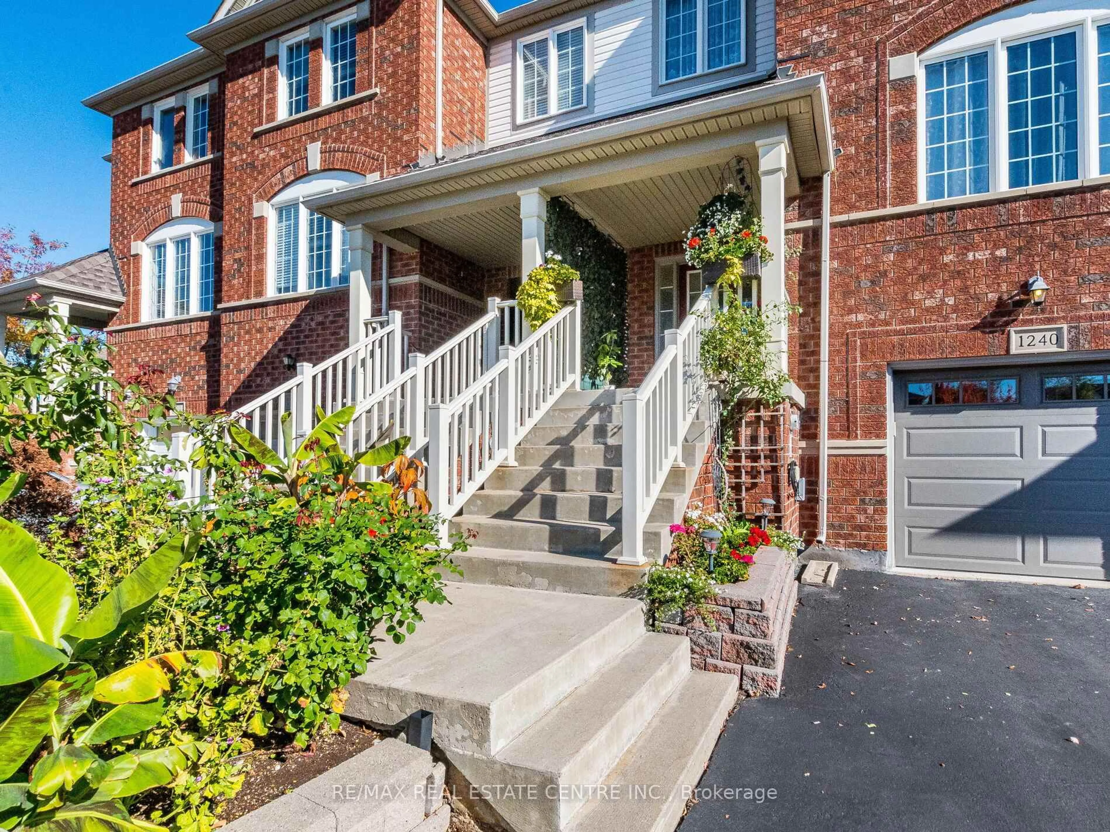 Home with brick exterior material, street for 1240 Chapman Cres, Milton Ontario L9T 6G3