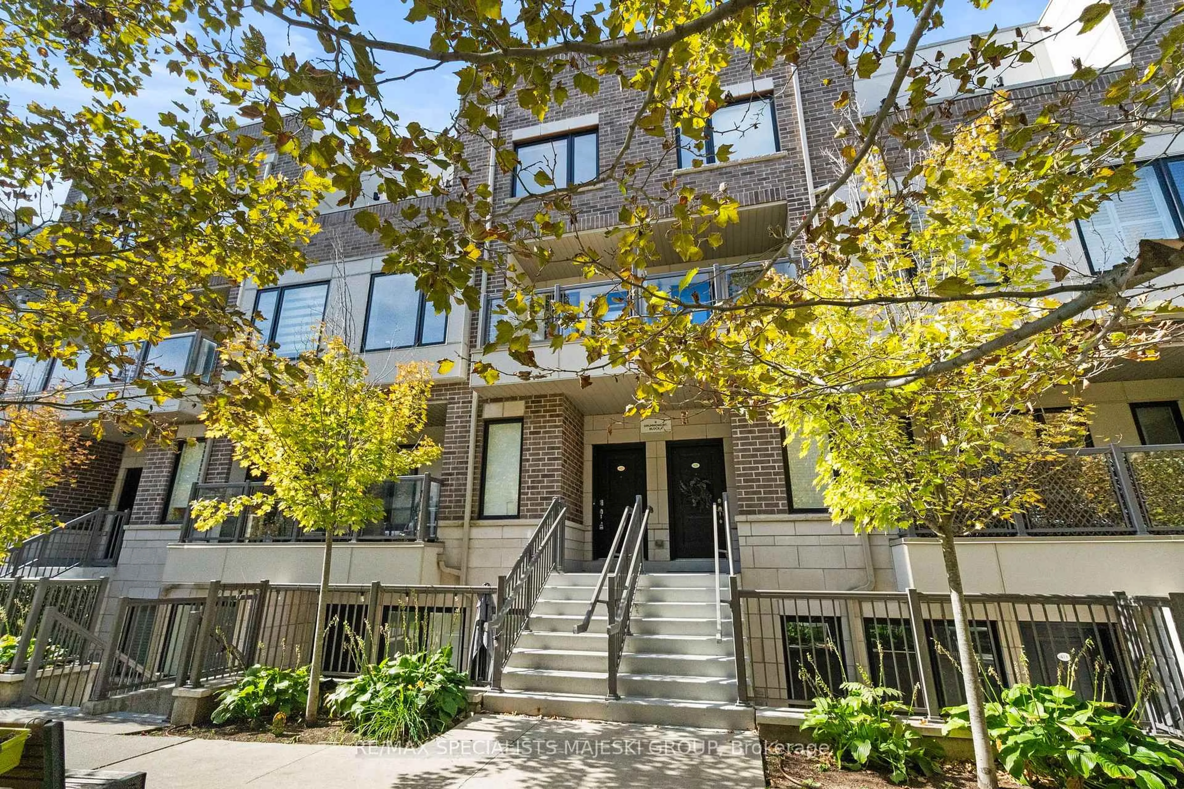 Unknown for 8 Drummond St #417, Toronto Ontario M8V 1Y8
