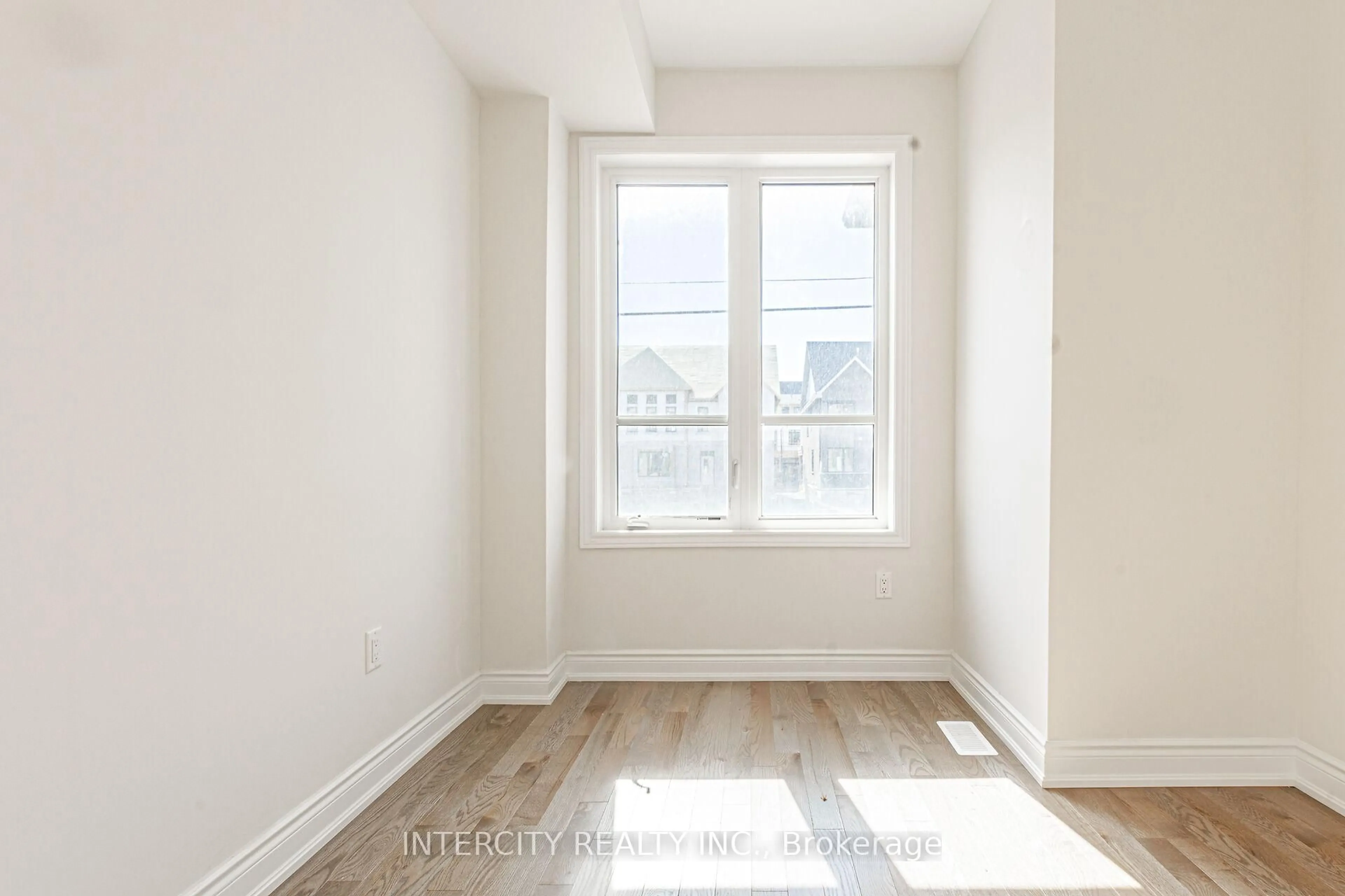 A pic of a room for 3273 Sixth Line, Oakville Ontario L6H 0Z8