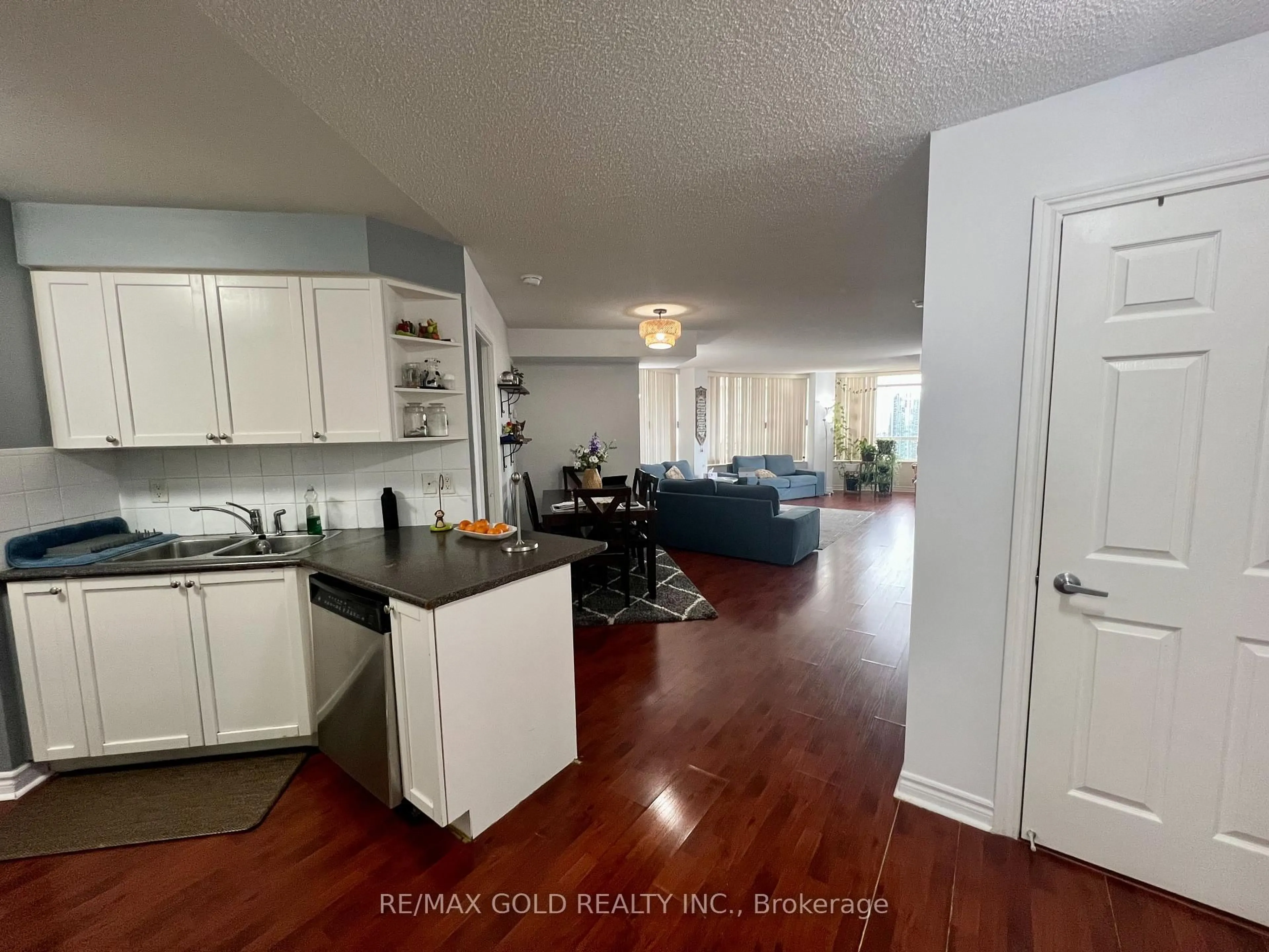 Open concept kitchen, unknown for 3880 Duke Of York Blvd ##2207, Mississauga Ontario L5B 4M7