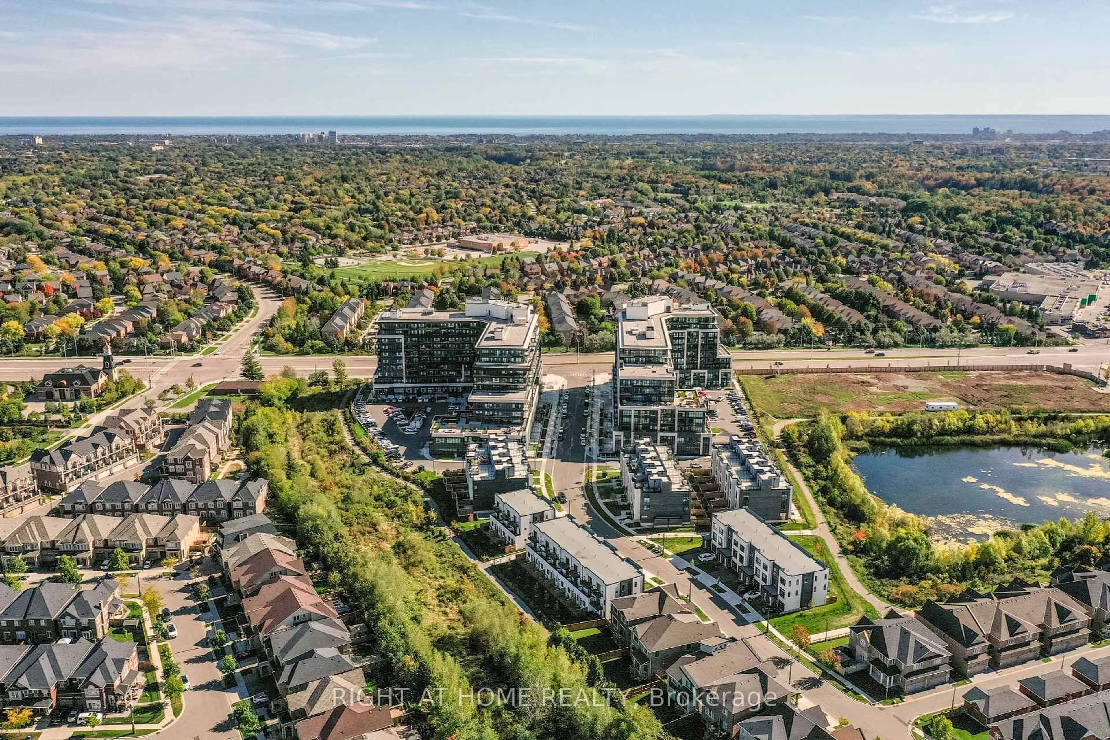 A pic from outside/outdoor area/front of a property/back of a property/a pic from drone, street for 405 Dundas St #119, Oakville Ontario L6M 5P9