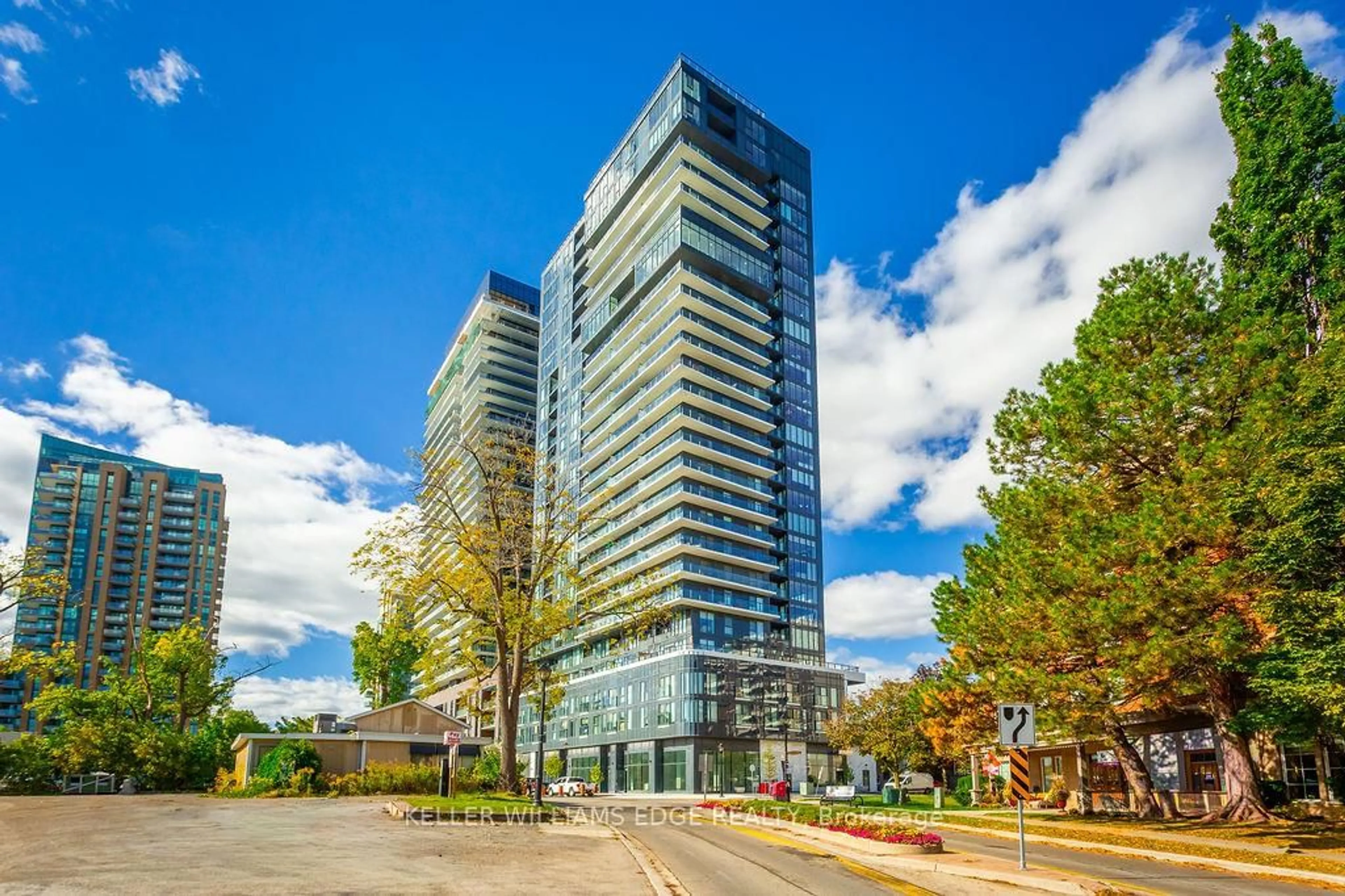 Indoor foyer for 370 Martha St #1207, Burlington Ontario L7R 0G9