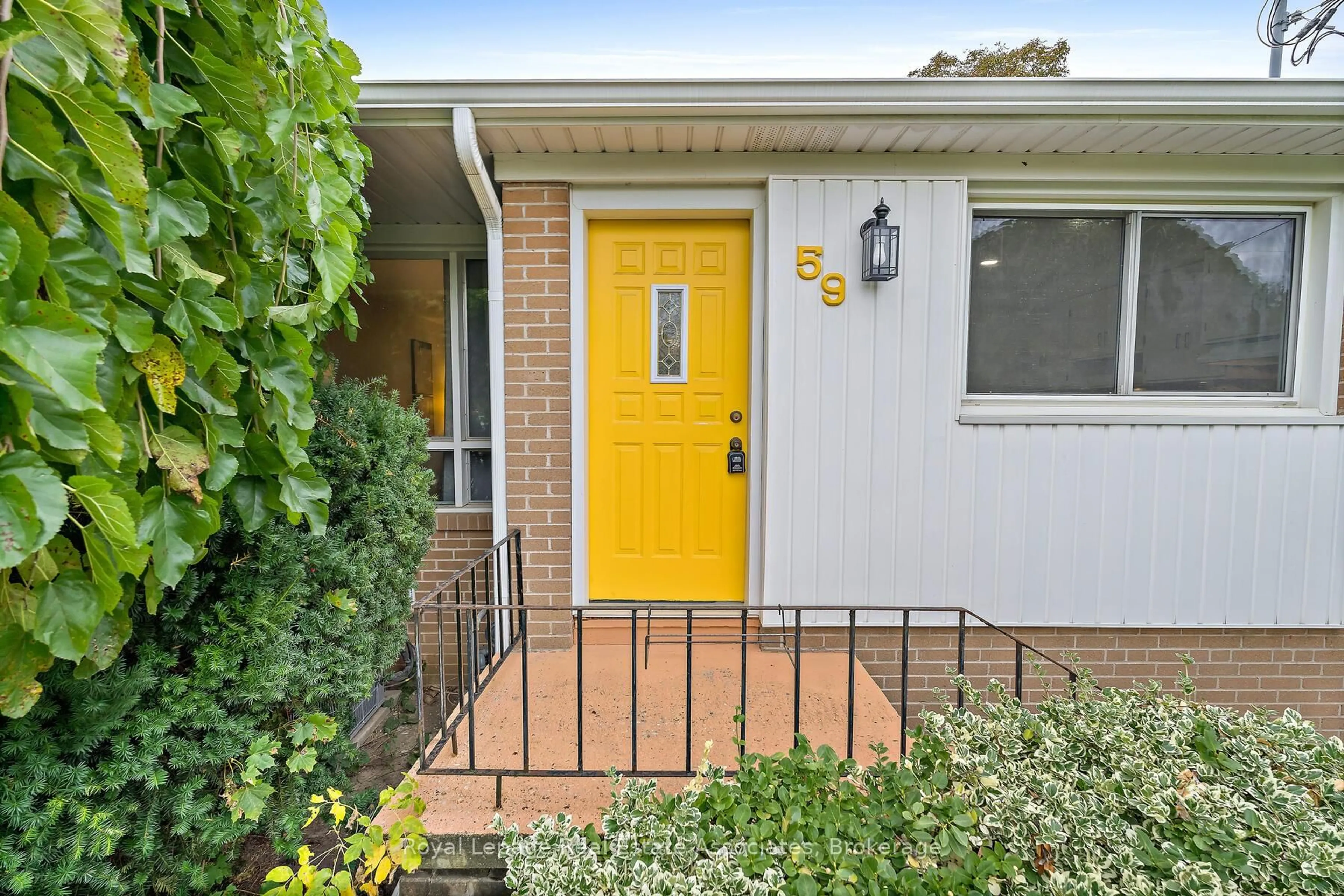 Unknown for 59 Mcintyre Cres, Halton Hills Ontario L7G 1N5
