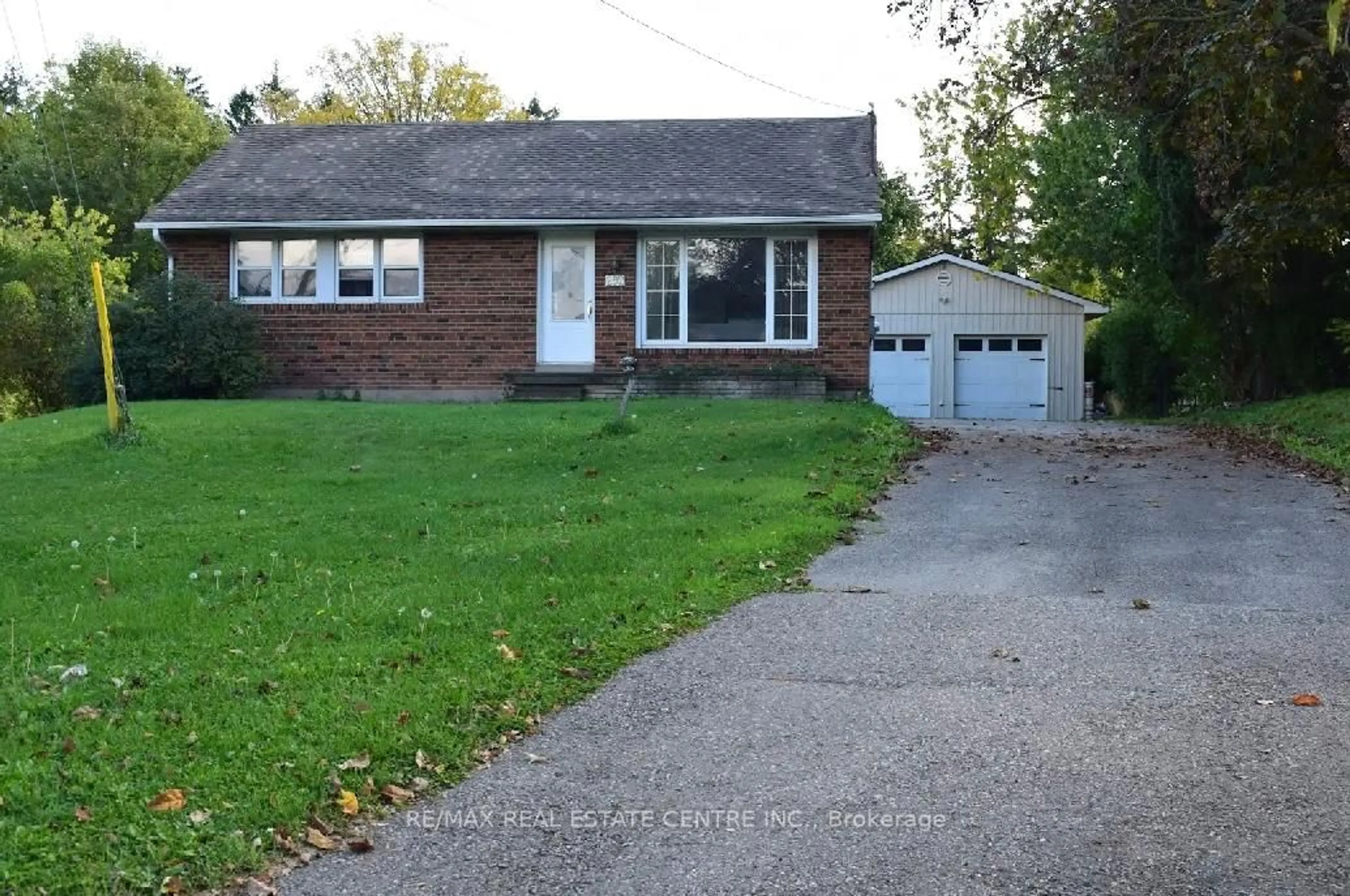 Unknown for 292 Kingsleigh Crt, Milton Ontario L9T 1X7