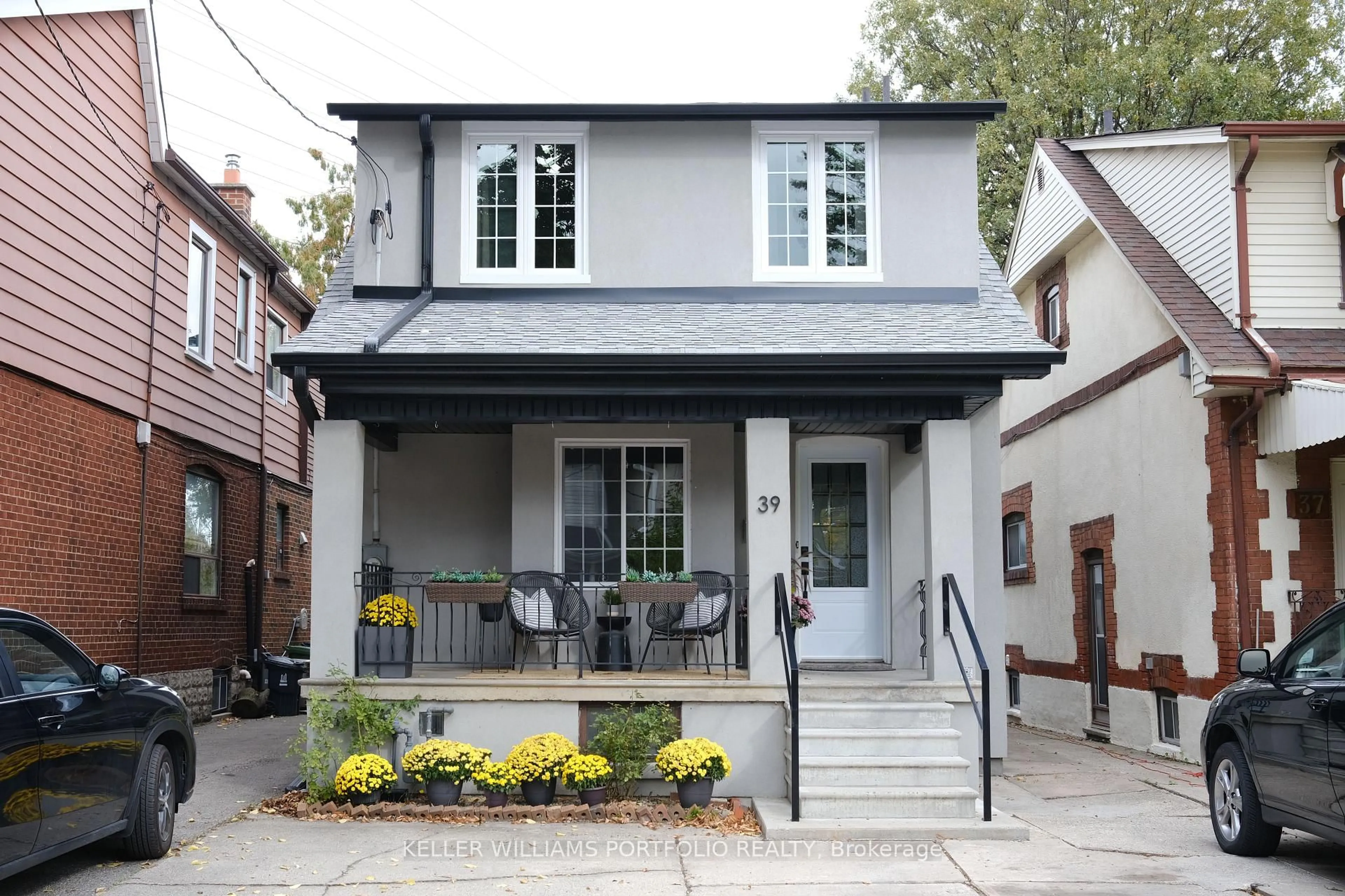 Home with brick exterior material, street for 39 Silverthorn Ave, Toronto Ontario M6N 3J6
