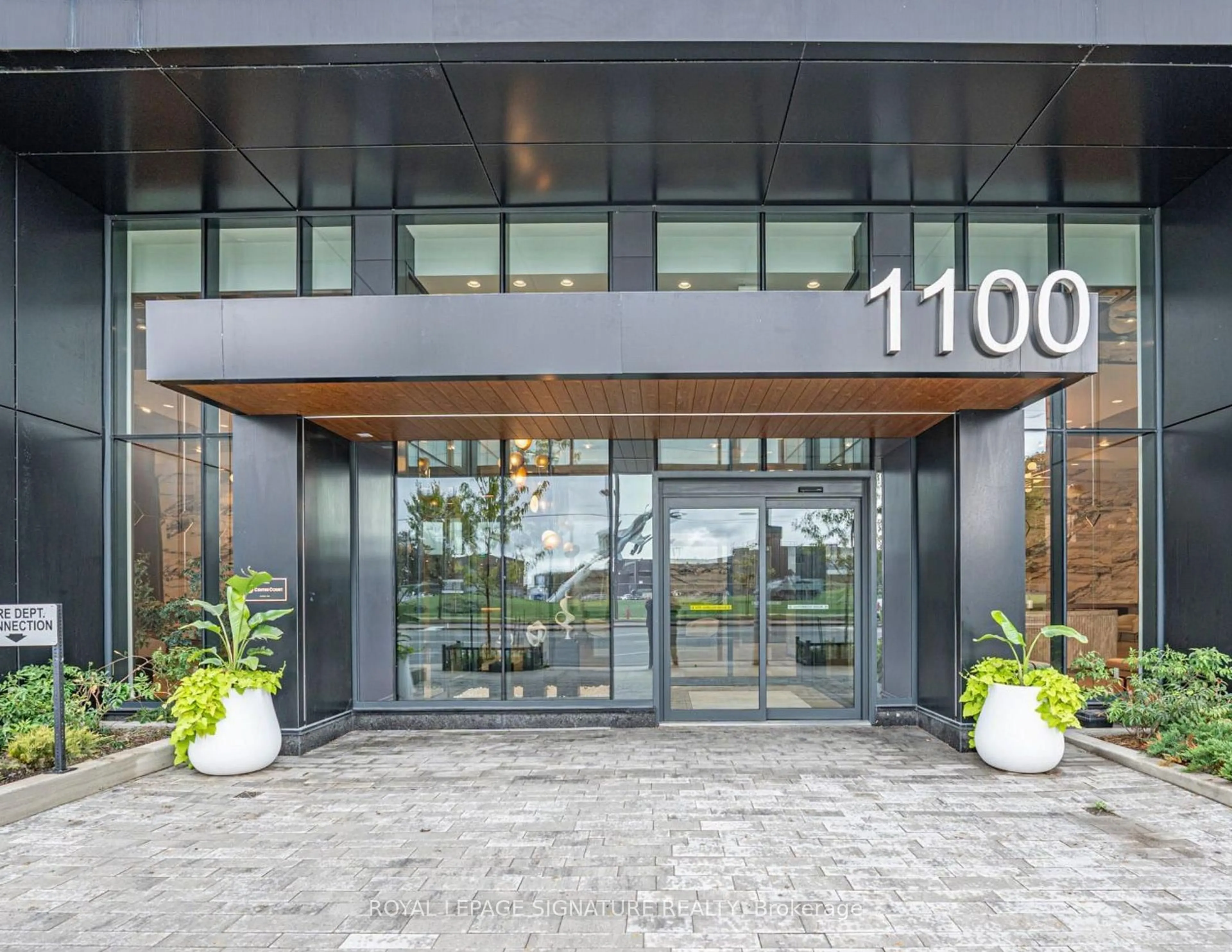 Indoor foyer for 1100 Sheppard Ave #1226, Toronto Ontario M3K 0E4