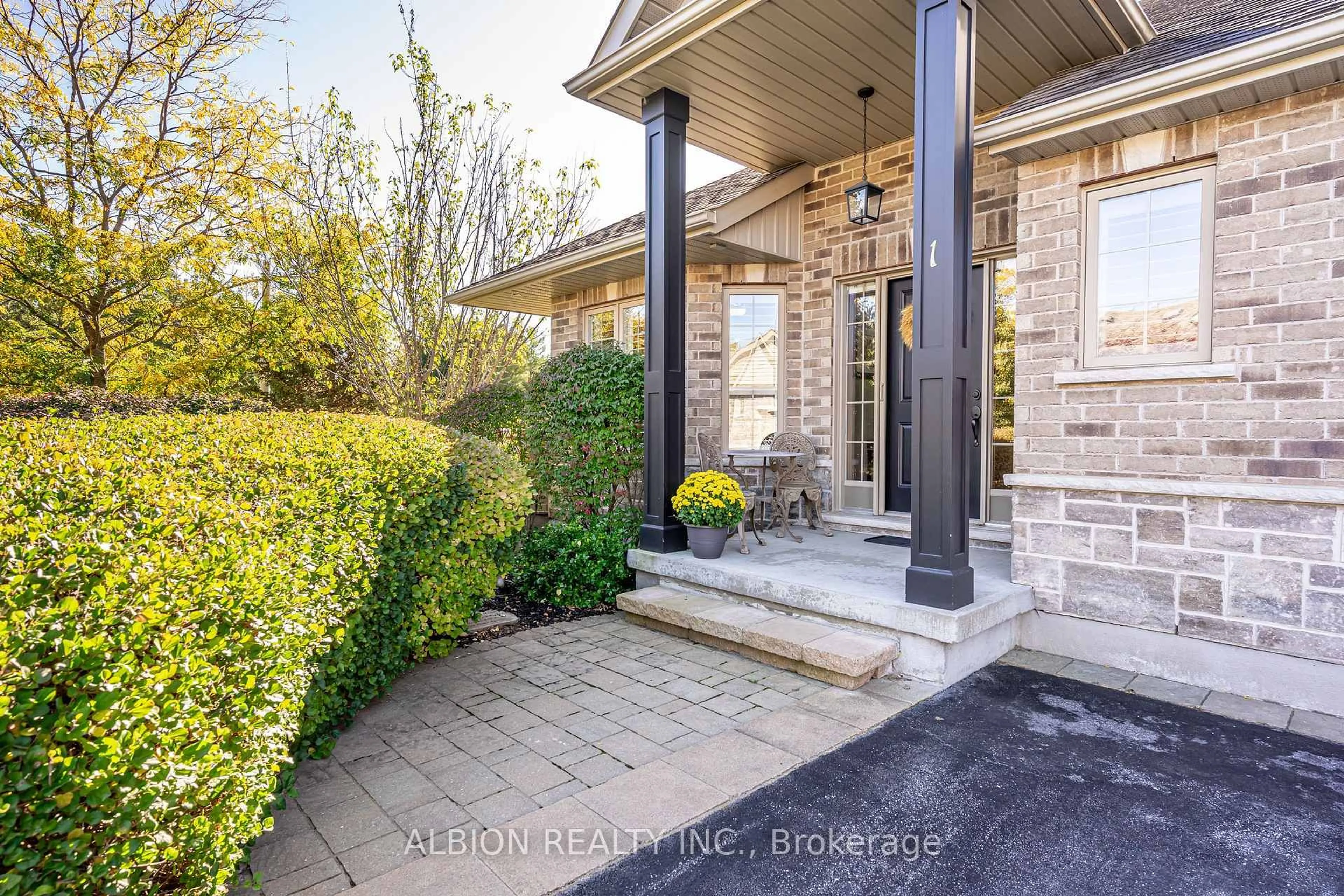 Unknown for 8 Reddington Dr #Unit #1, Caledon Ontario L7E 4C3