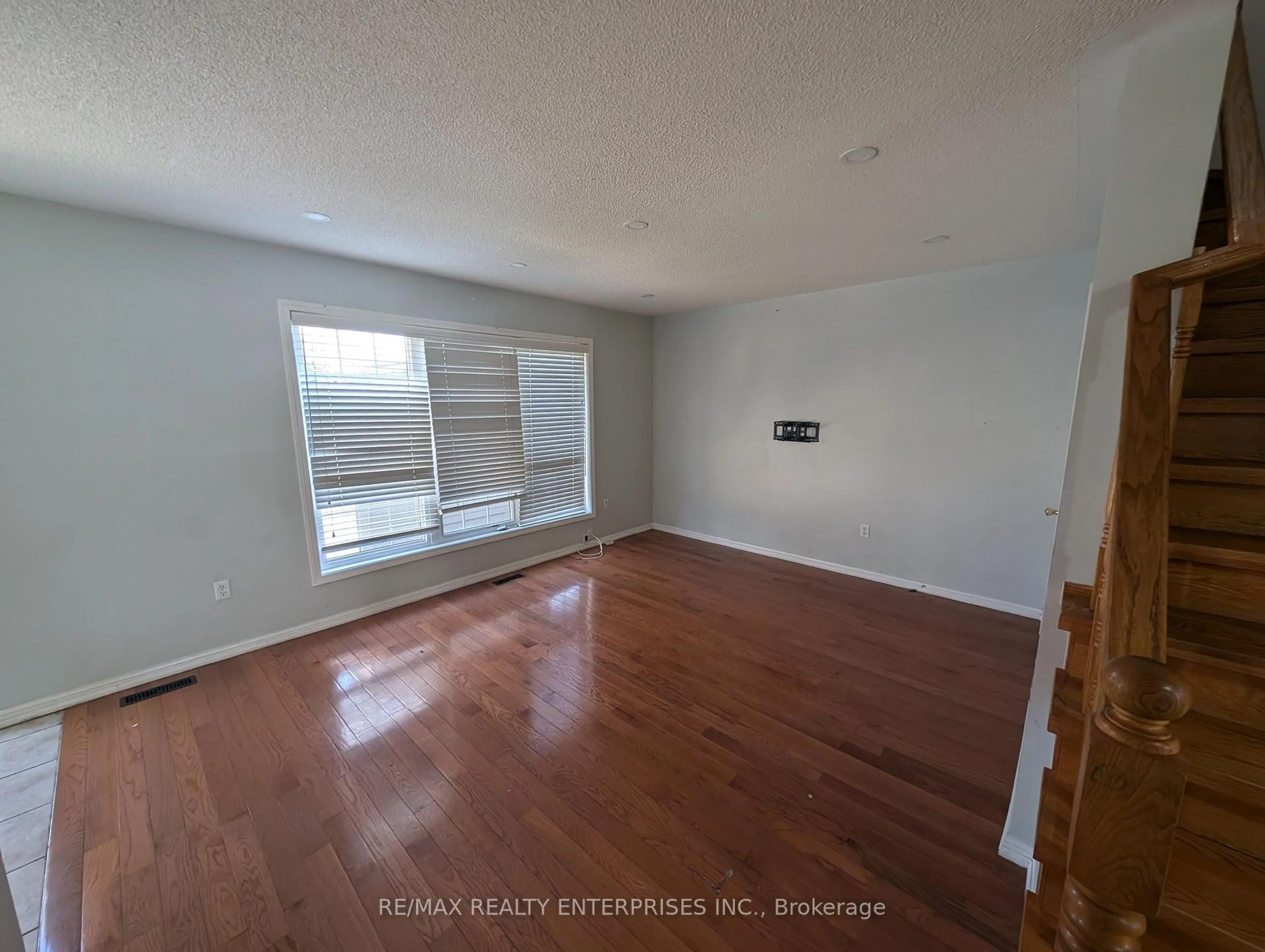 A pic of a room for 40 Sweetwood Circ, Brampton Ontario L7A 2X7
