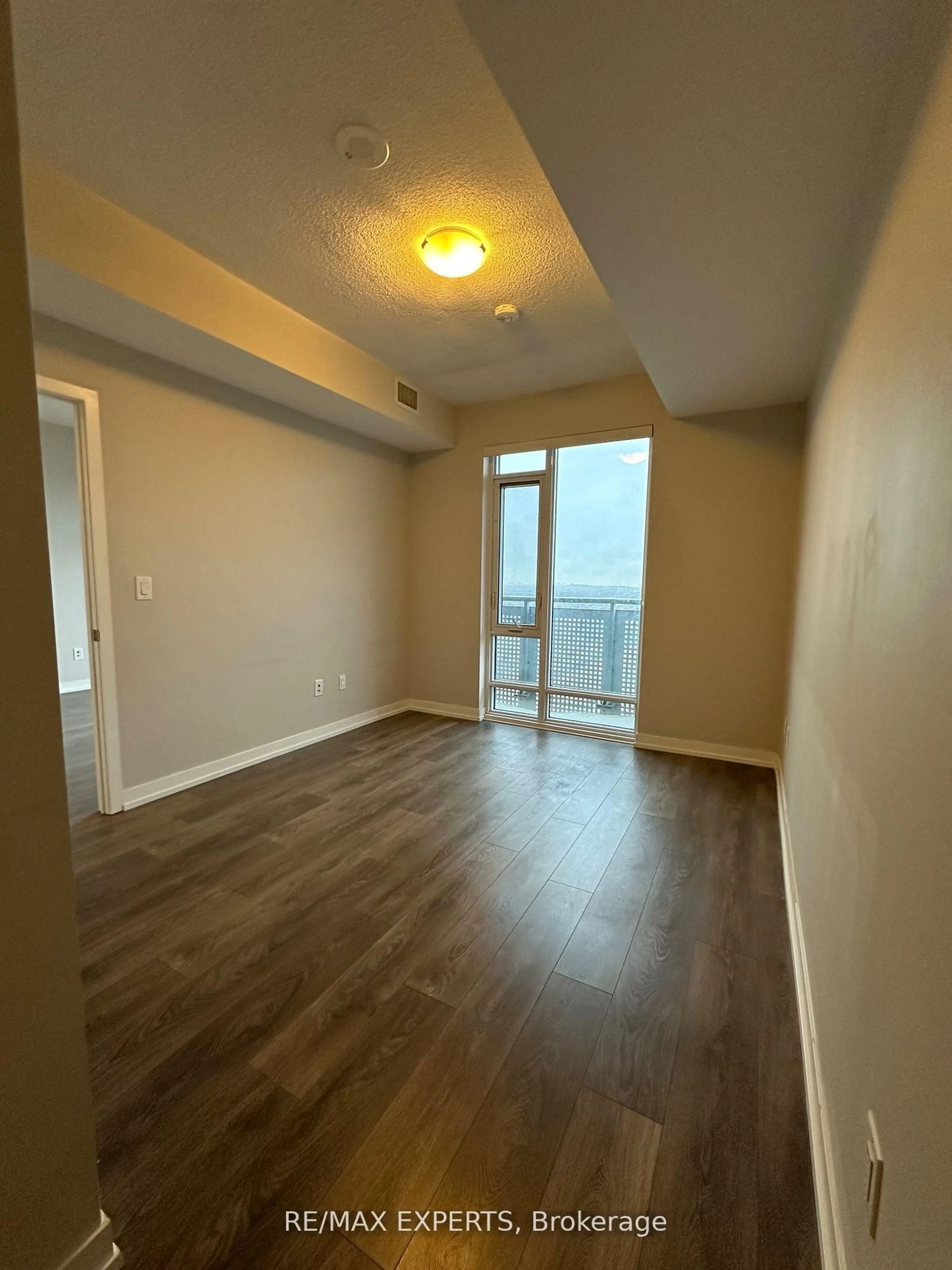 A pic of a room for 2520 Eglinton Ave #1711, Mississauga Ontario L5M 0Y2