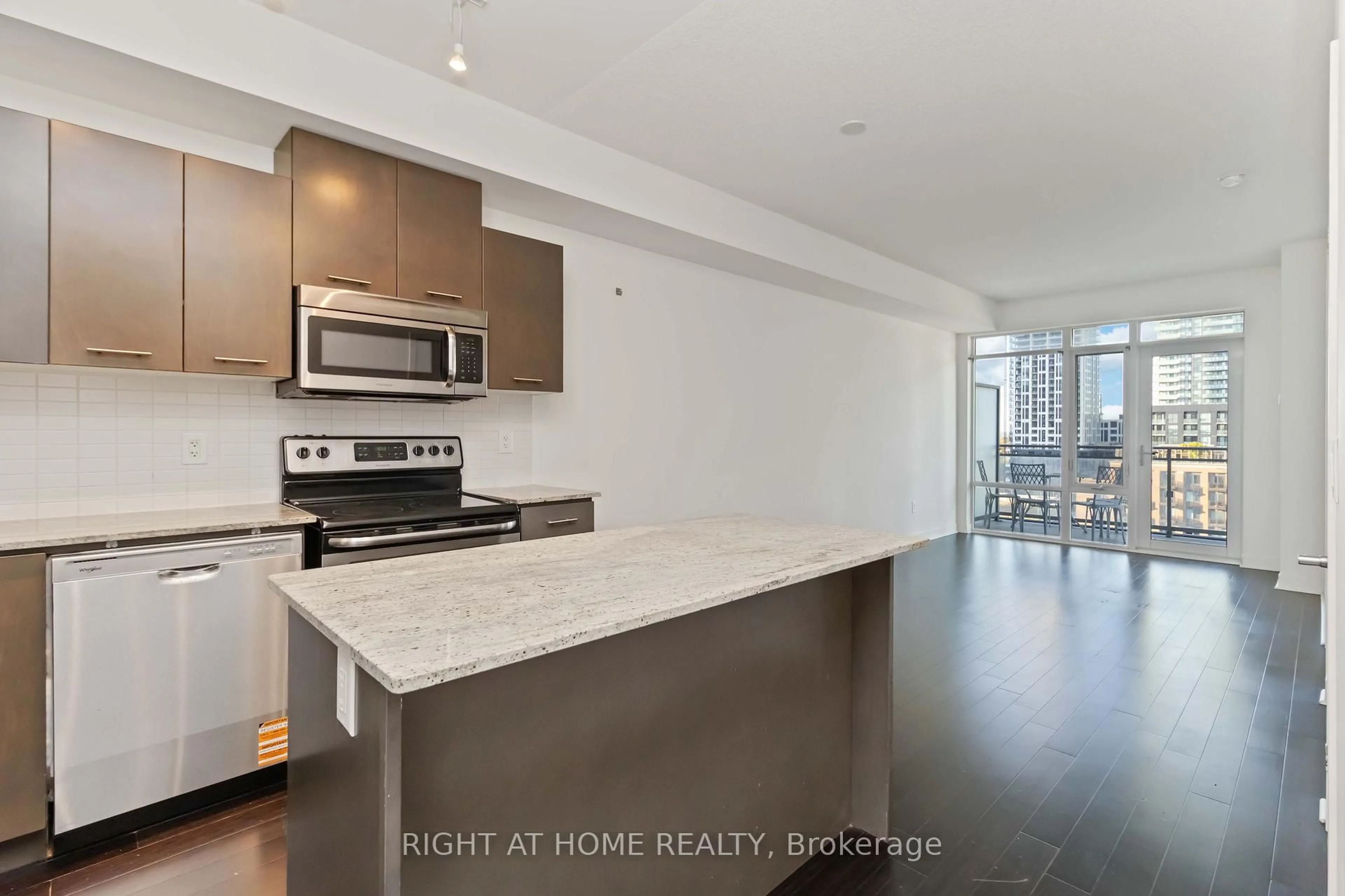 Open concept kitchen, unknown for 365 Prince of Wales Dr #907, Mississauga Ontario L5B 0G6