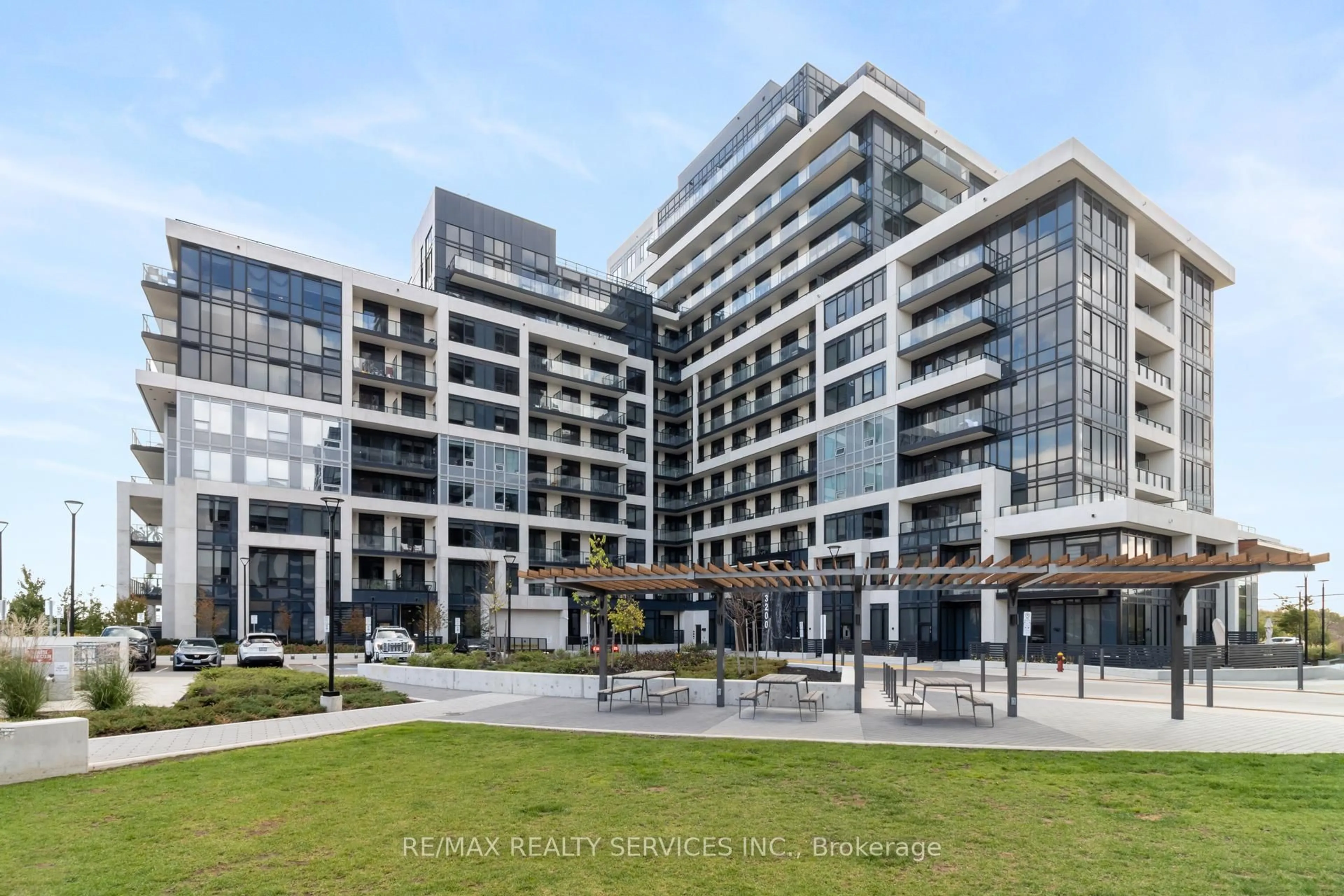 Unknown for 3200 William Coltson Ave #917, Oakville Ontario L6H 7W6
