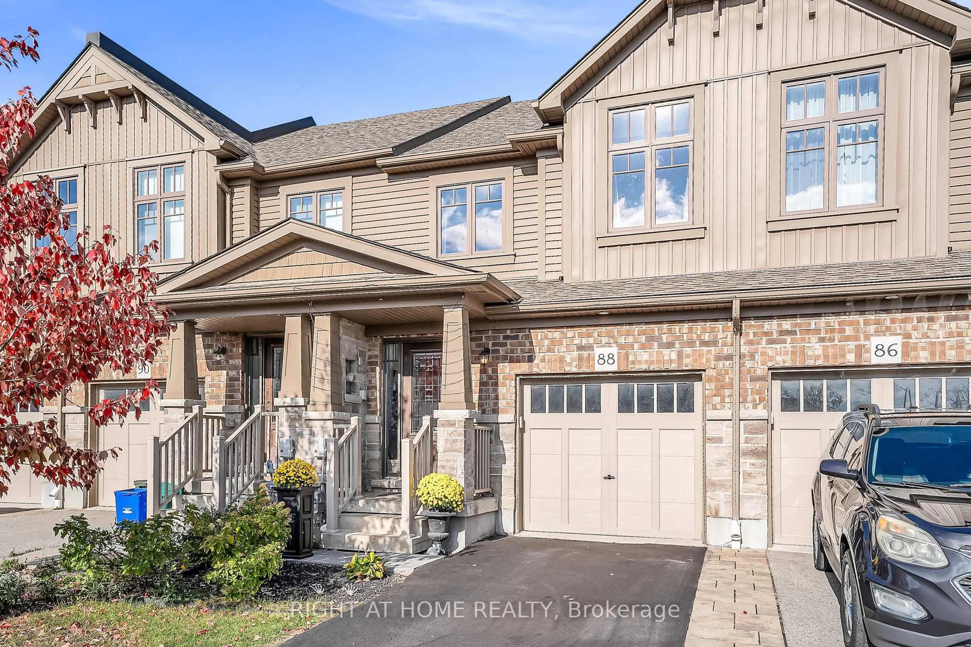 Home with brick exterior material, street for 88 Winterton Crt, Orangeville Ontario L9W 6Z7
