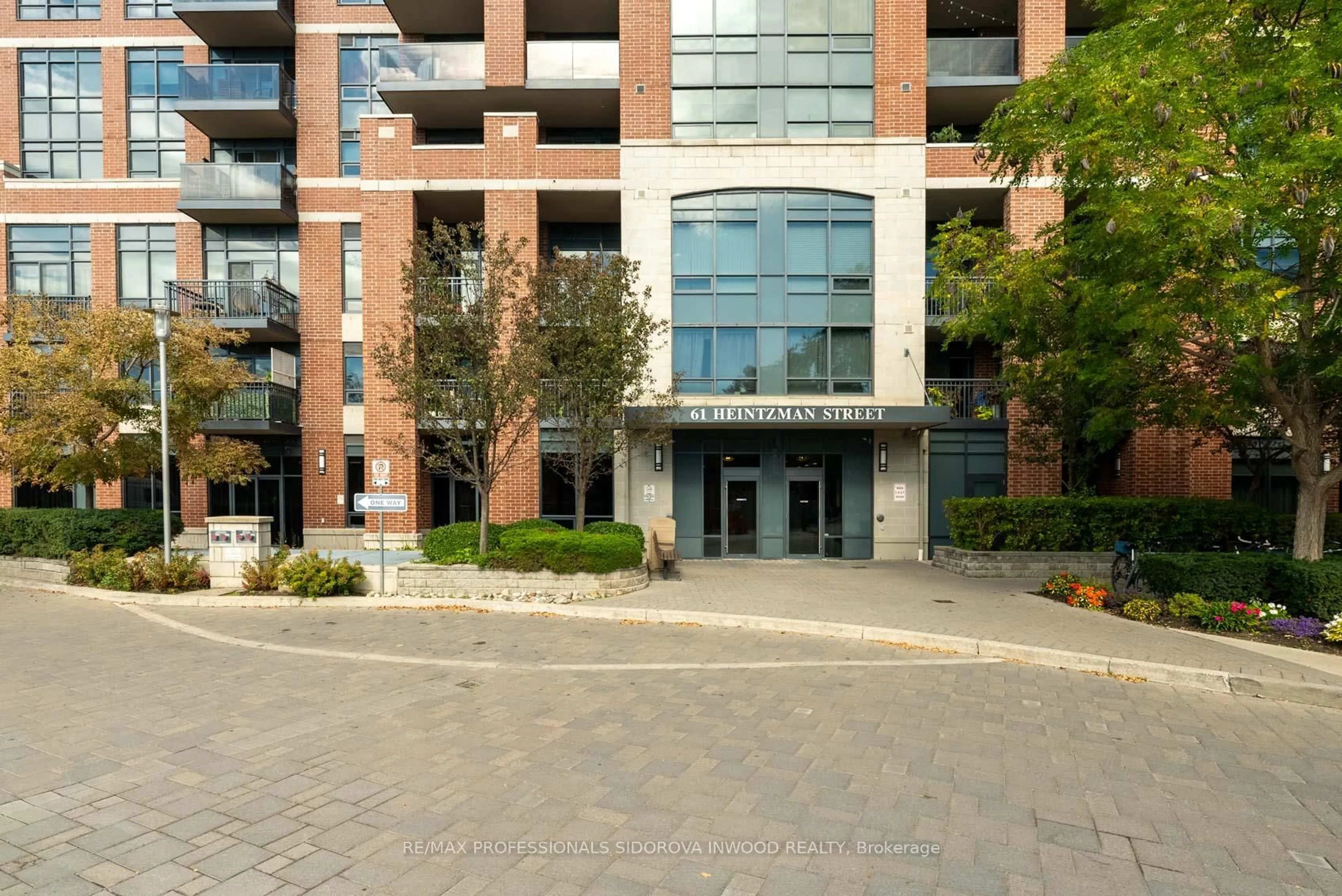 Unknown for 61 Heintzman St #107, Toronto Ontario M6P 5A2