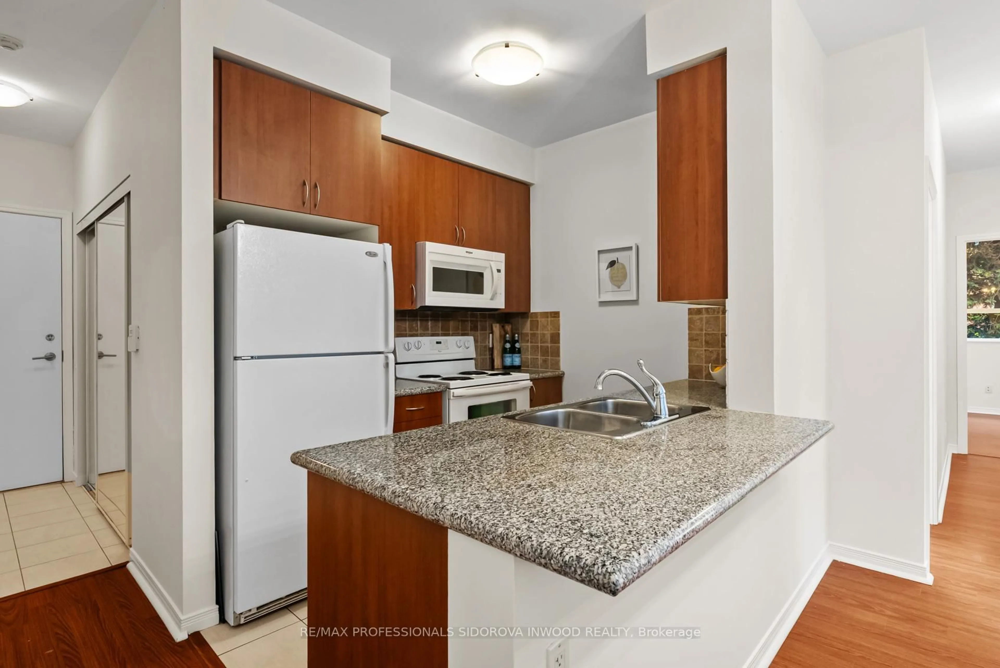 Standard kitchen, unknown for 61 Heintzman St #107, Toronto Ontario M6P 5A2