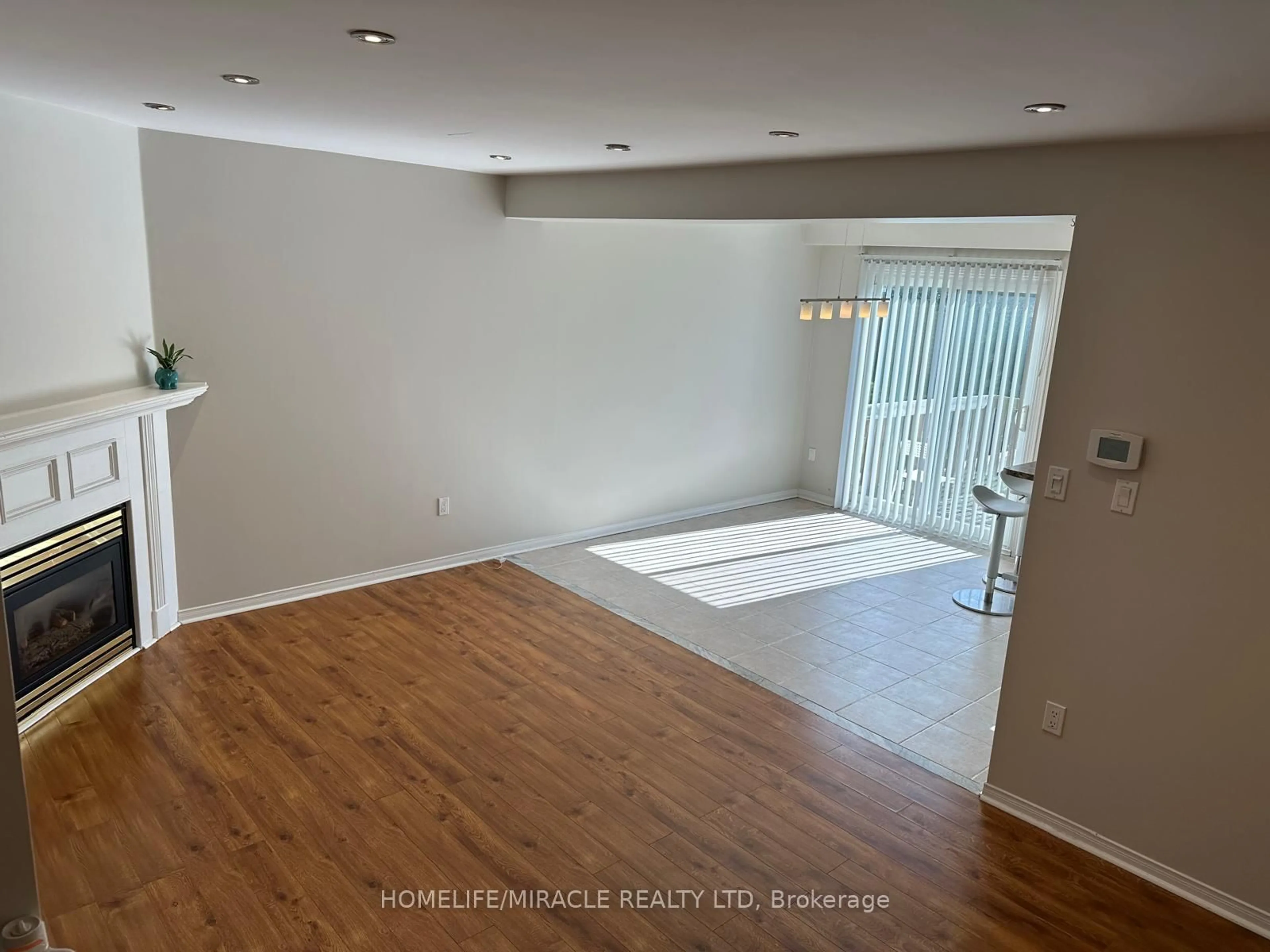 A pic of a room for 1588 South Parade Crt #67, Mississauga Ontario L5M 6E7