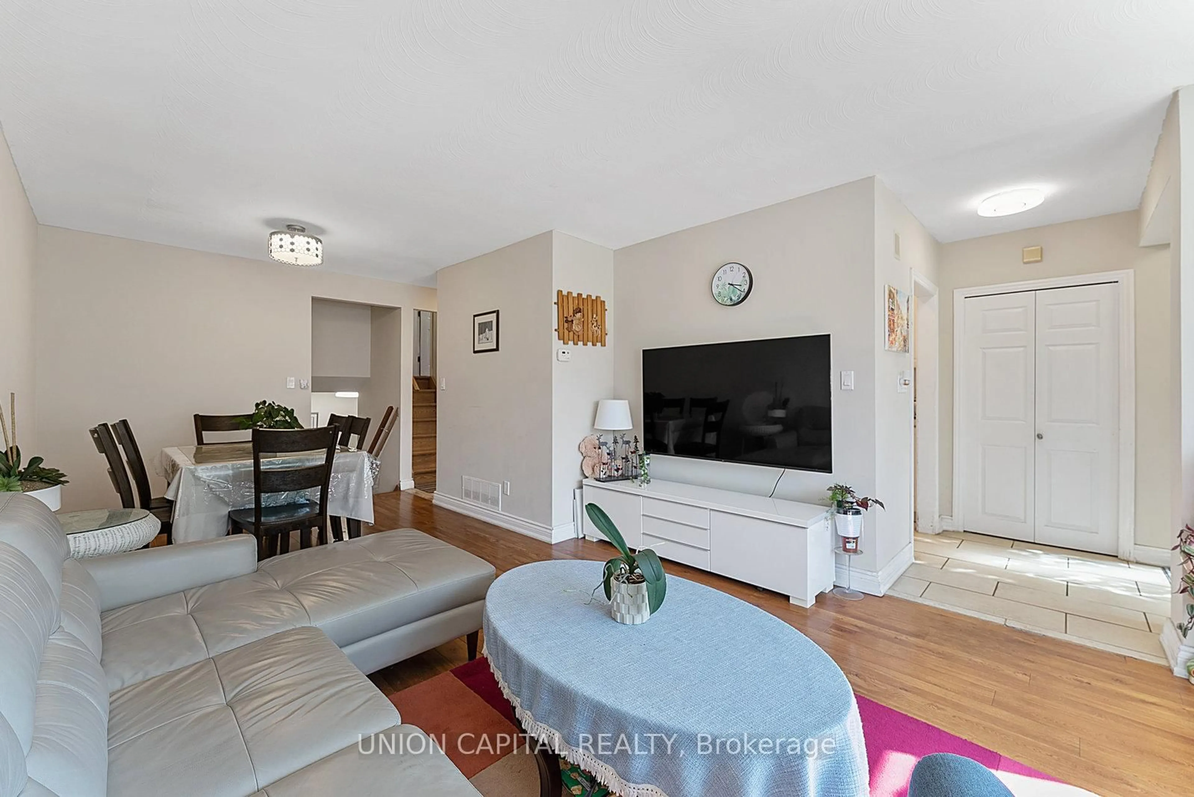 Living room with furniture, unknown for 37 Callowhill Dr, Toronto Ontario M9R 3L3