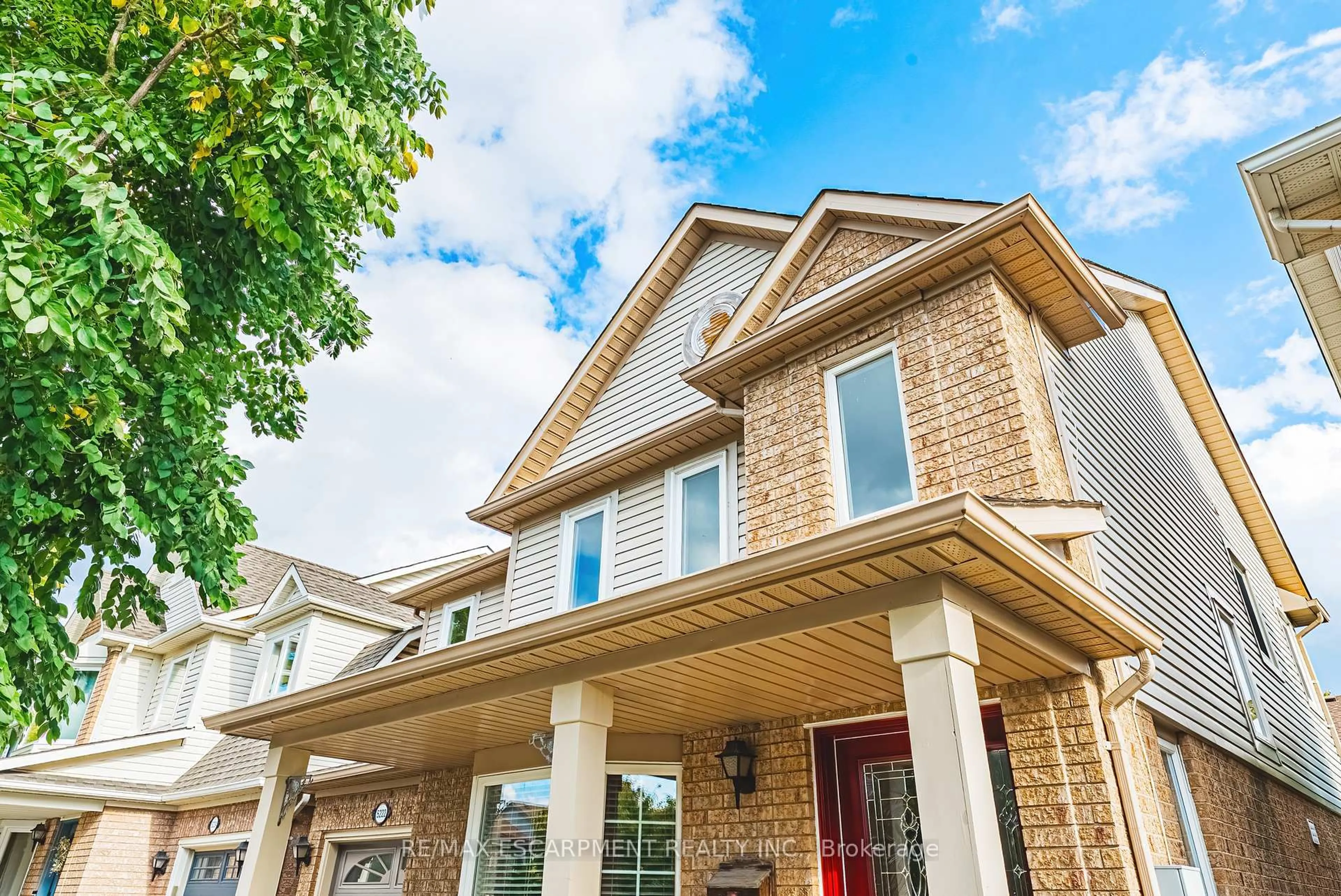 Home with brick exterior material, building for 5222 Easton Rd, Burlington Ontario L7L 6N6