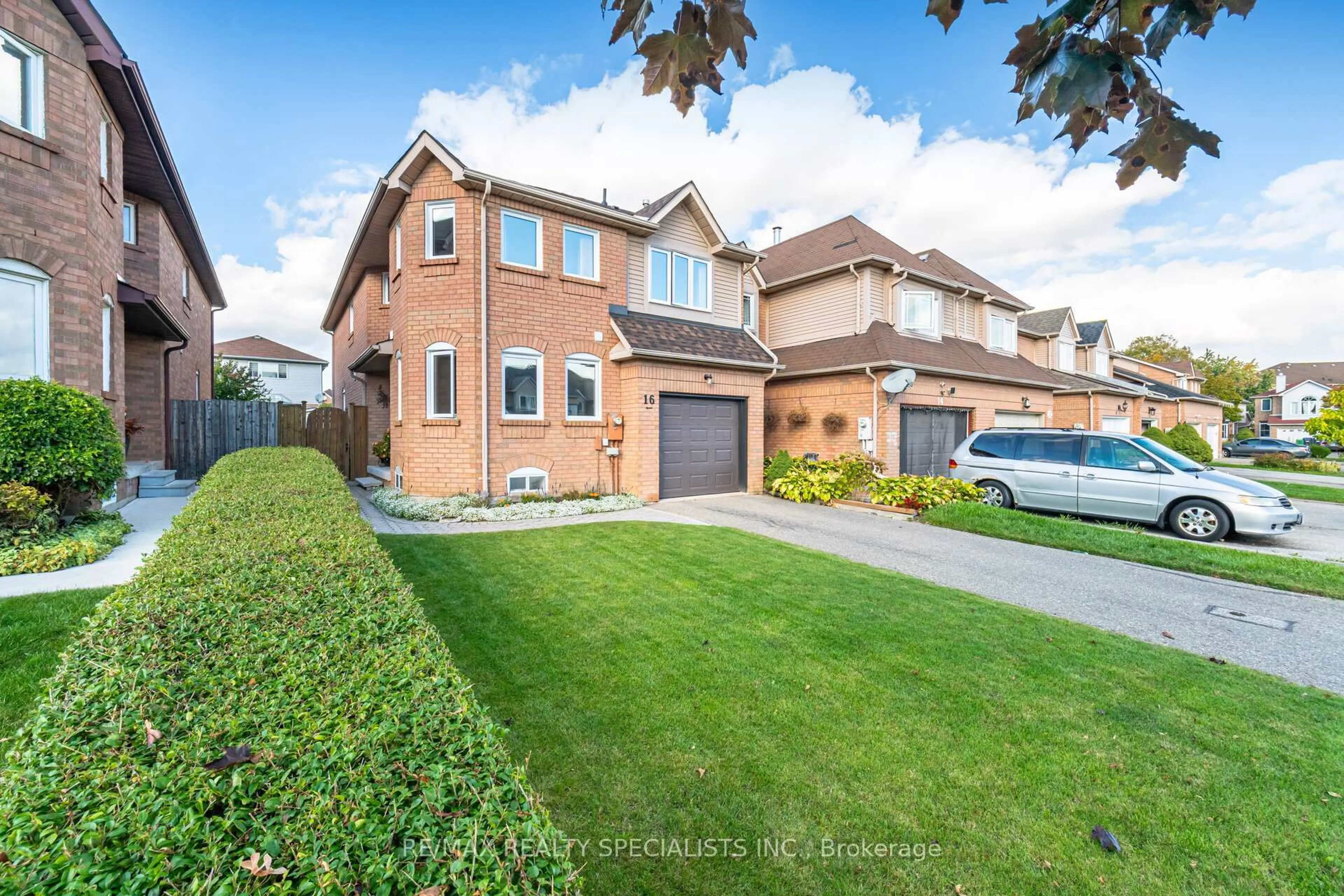 Unknown for 16 Wooliston Cres, Brampton Ontario L6Y 4J3