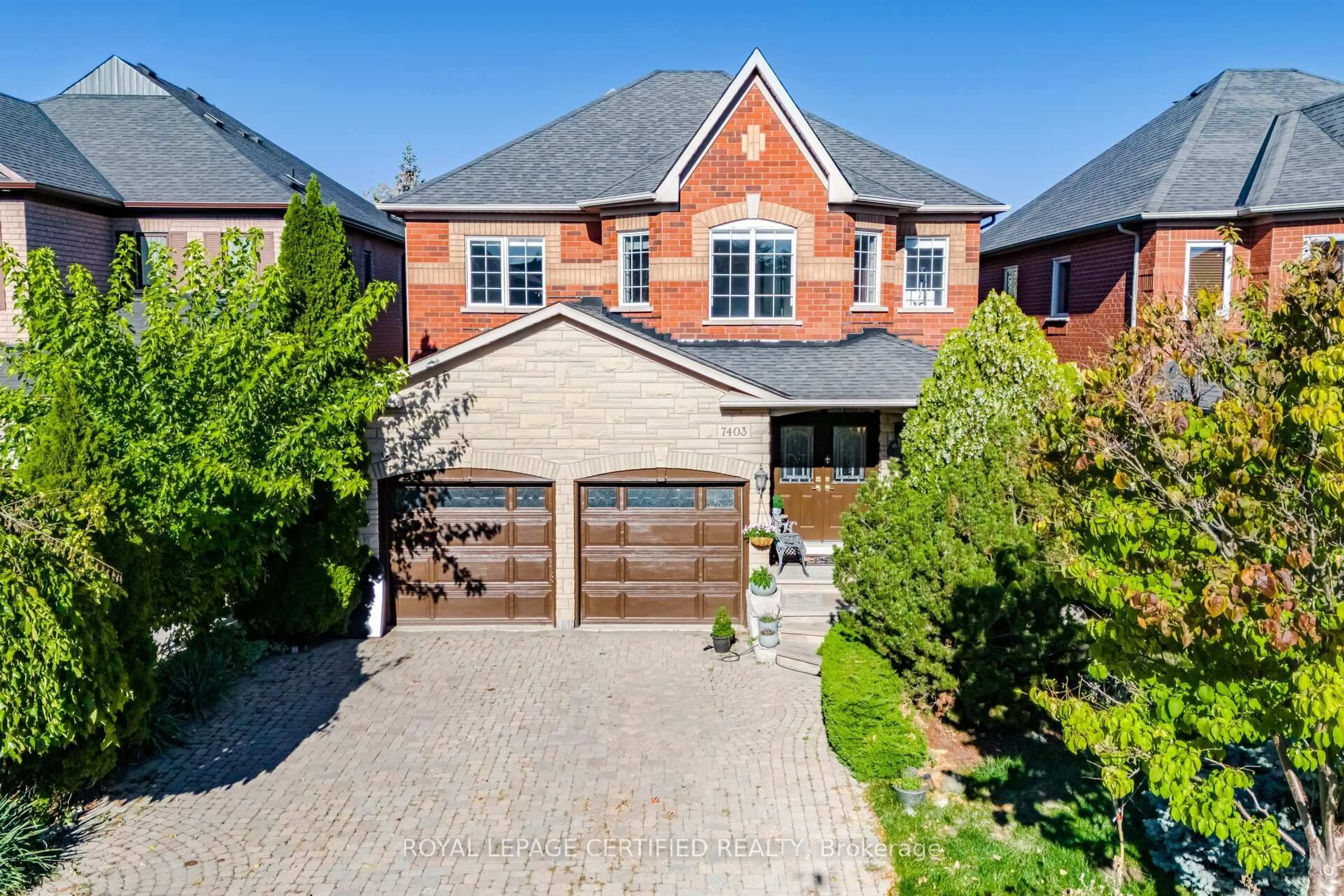 Home with brick exterior material, street for 7403 Glamorgan Way, Mississauga Ontario L5W 2A4