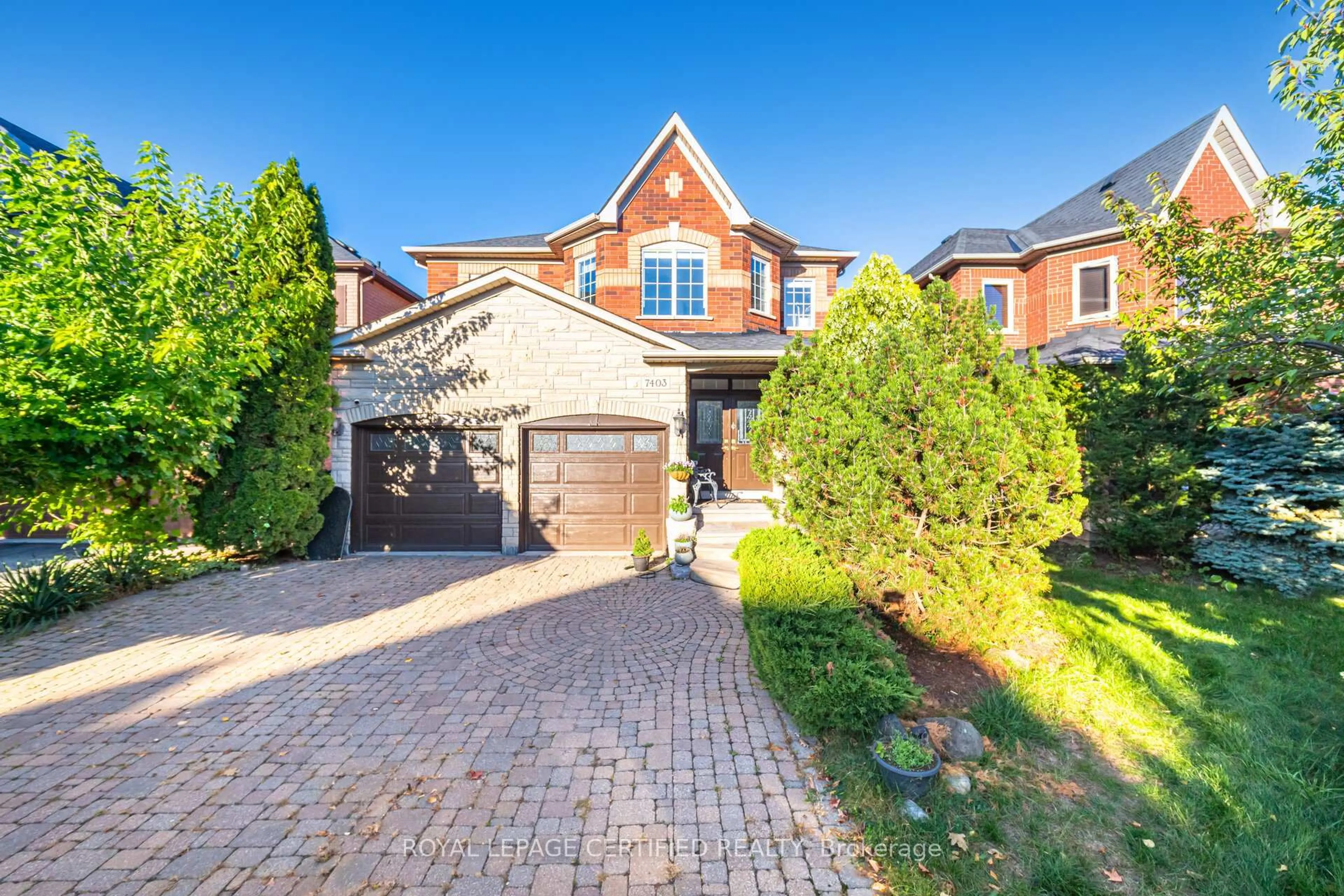 Home with brick exterior material, street for 7403 Glamorgan Way, Mississauga Ontario L5W 2A4