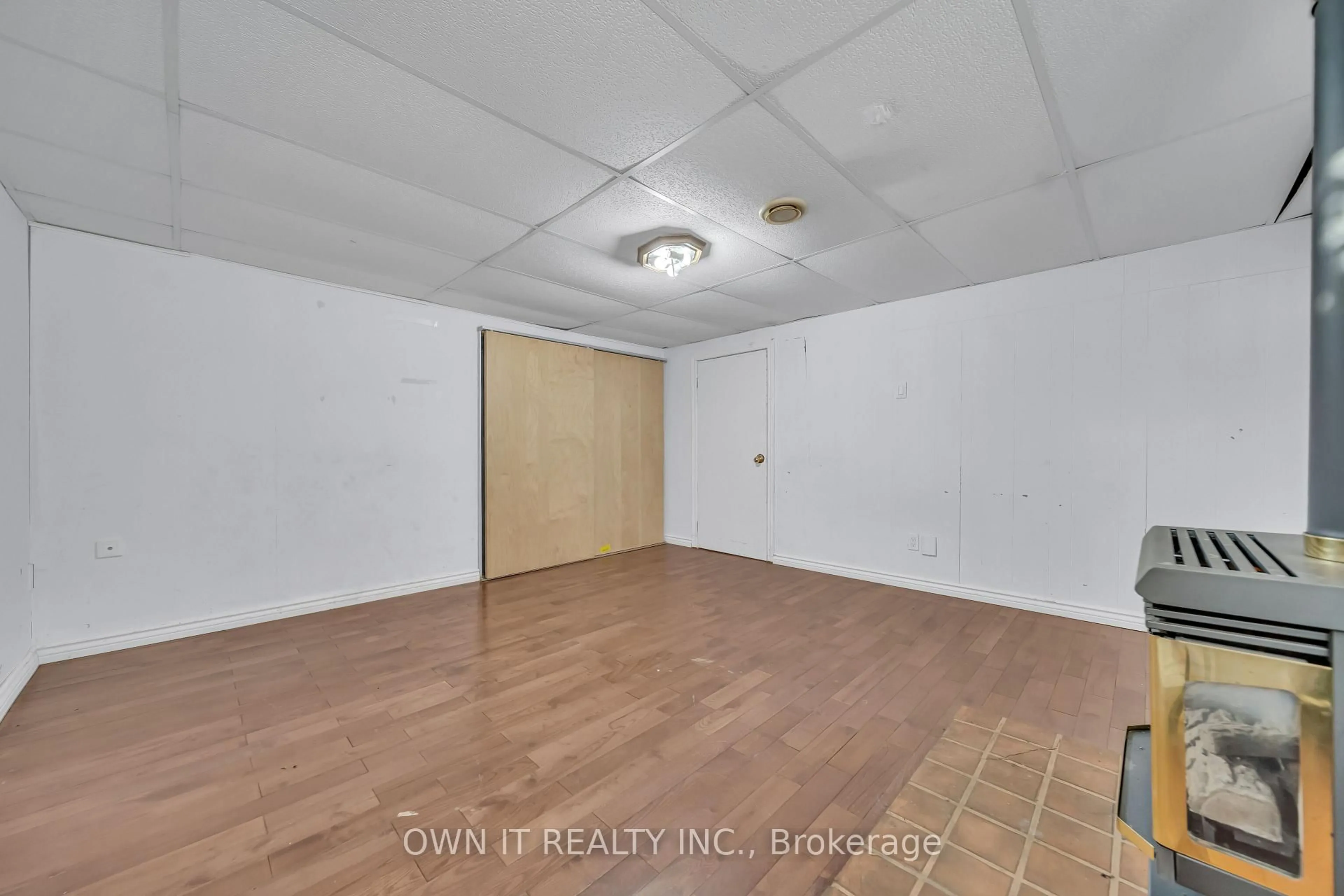 A pic of a room for 68 Campbell Dr, Brampton Ontario L6X 2H7