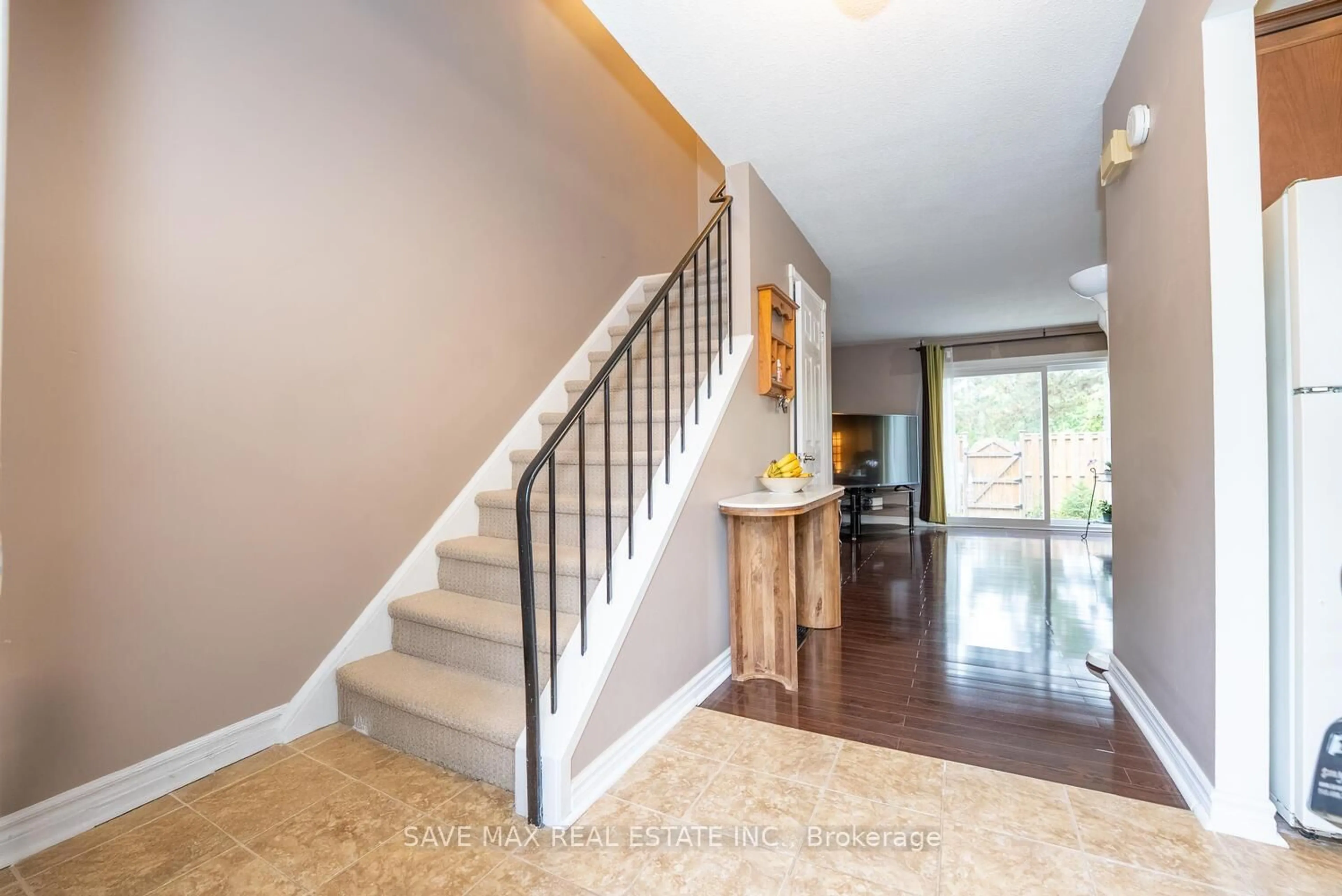 Indoor entryway for 6650 FALCONER Dr #31, Mississauga Ontario L5N 1B5