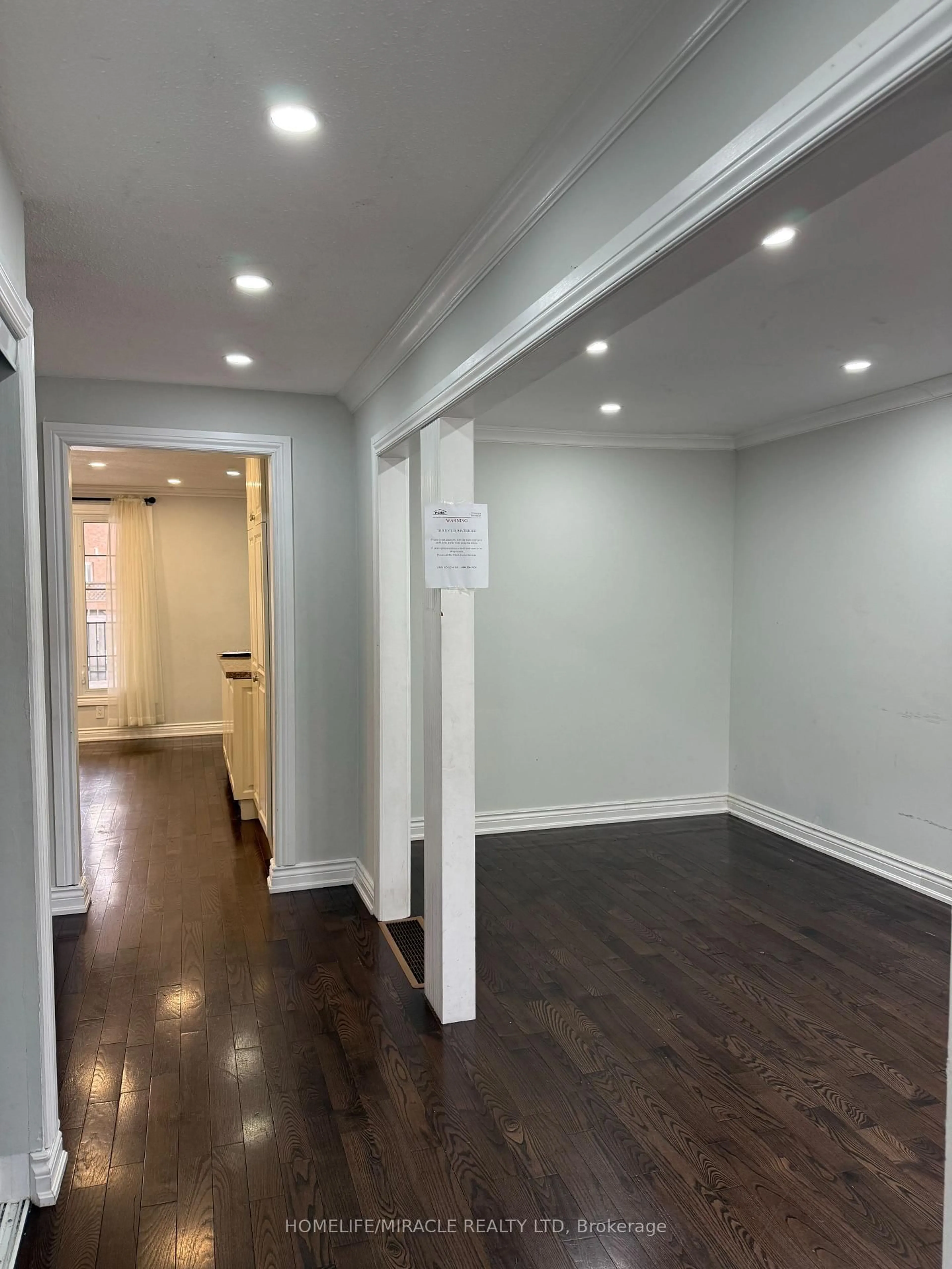 Unknown for 32 Barrington Cres, Brampton Ontario L6Z 1N3