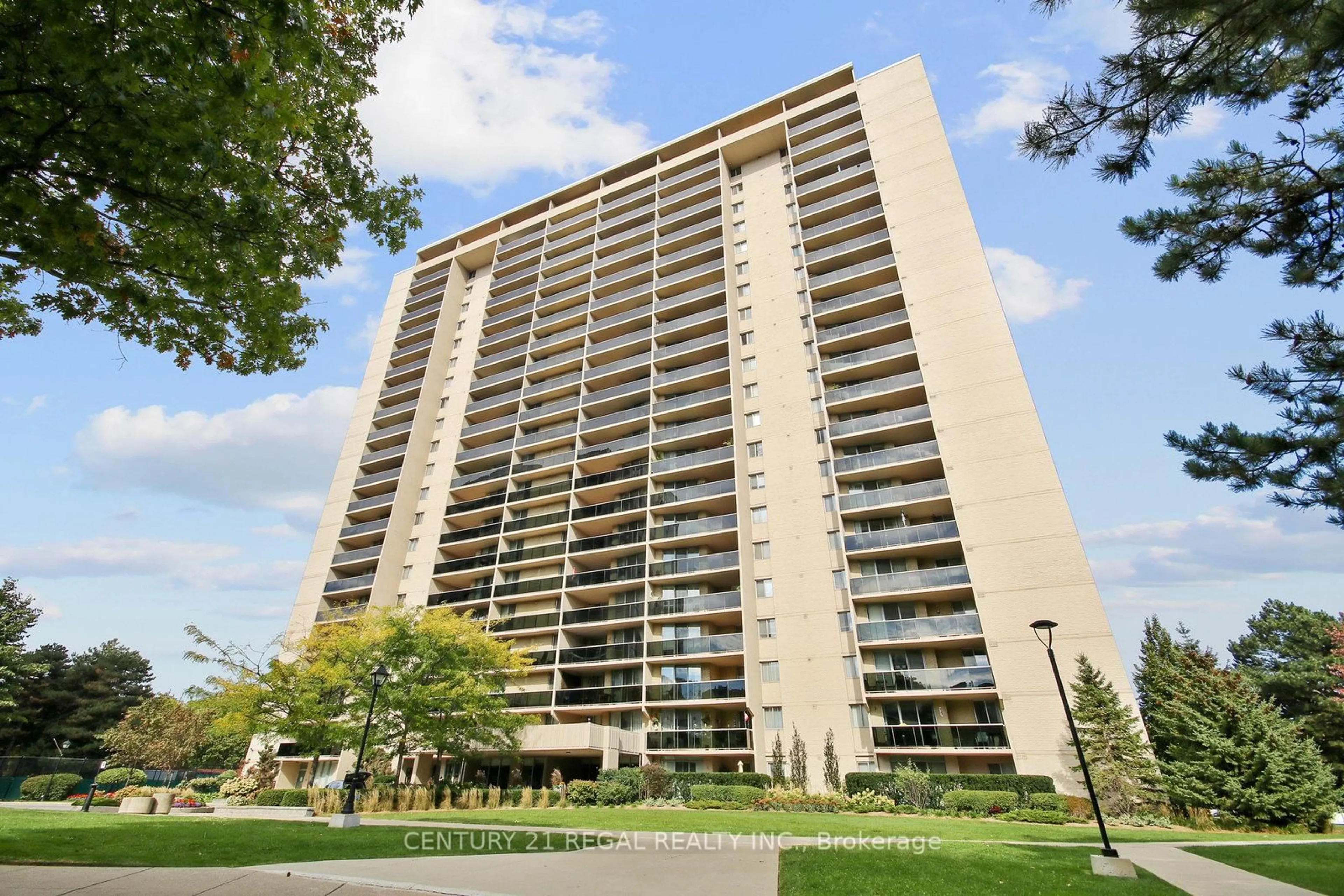 Unknown for 812 Burnhamthorpe Rd #1207, Toronto Ontario M9C 4W1