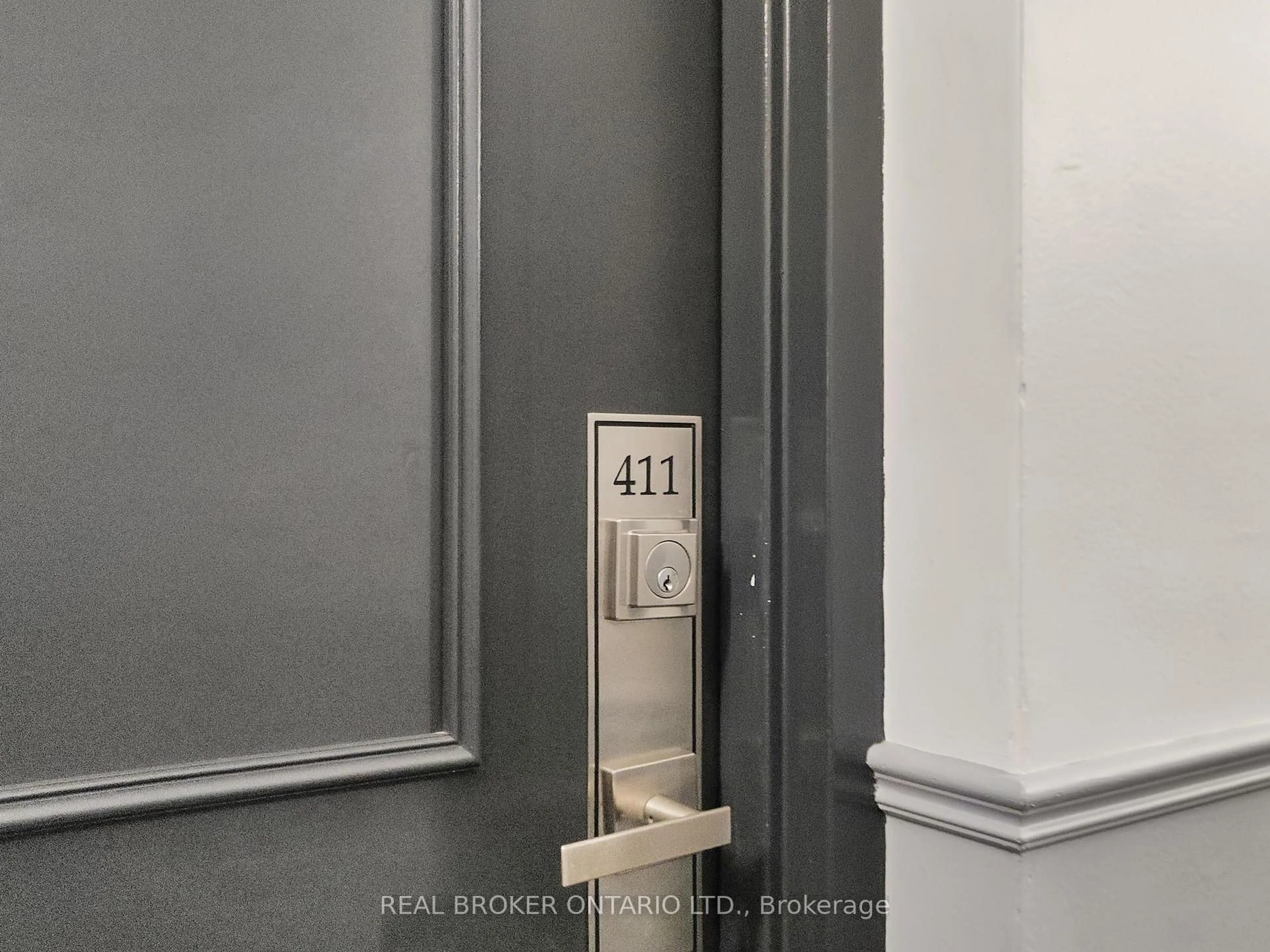 A pic of a room for 1660 Bloor St #411, Mississauga Ontario L4X 1R9