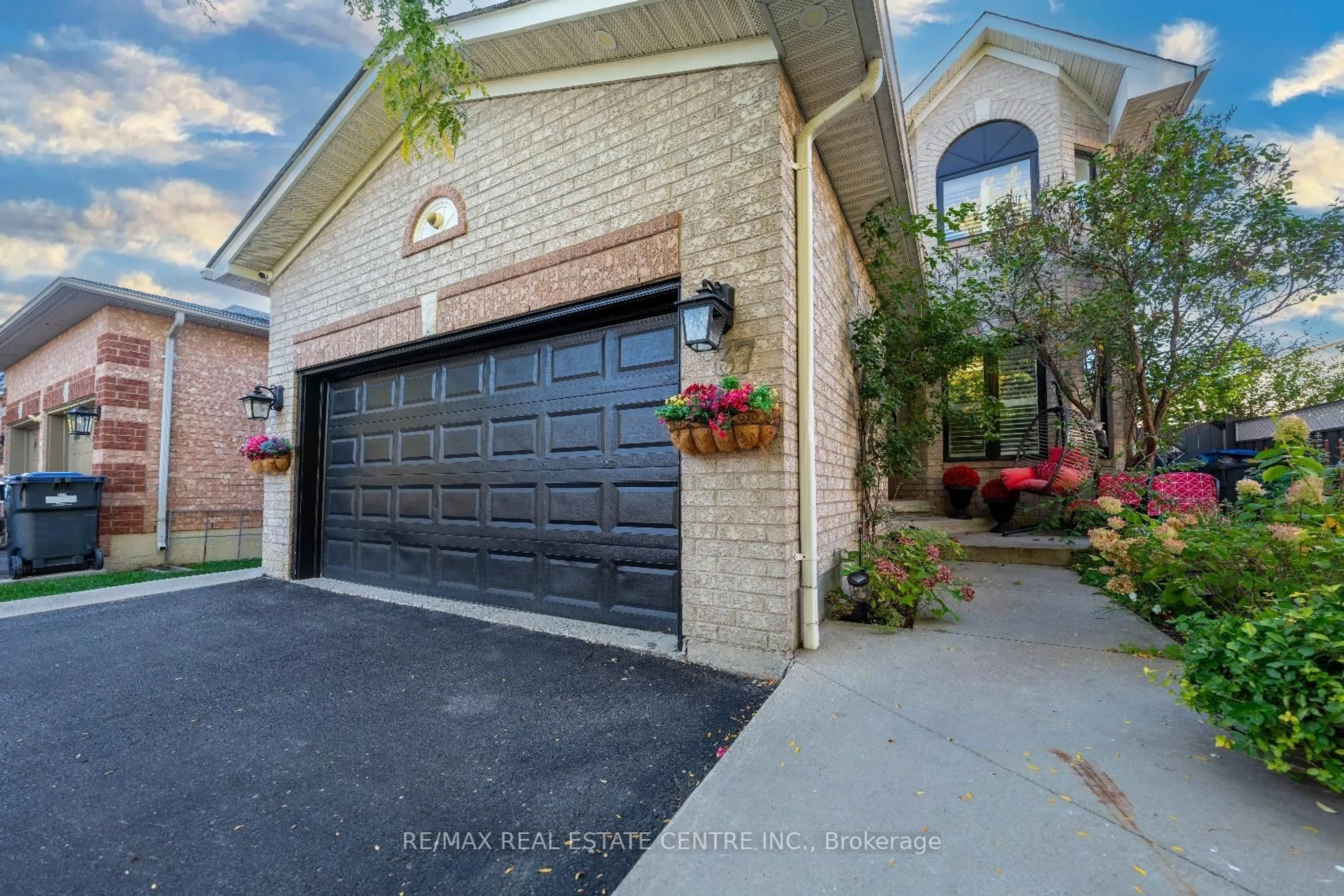 Home with brick exterior material, street for 37 Pebblestone Circ, Brampton Ontario L6X 4N2