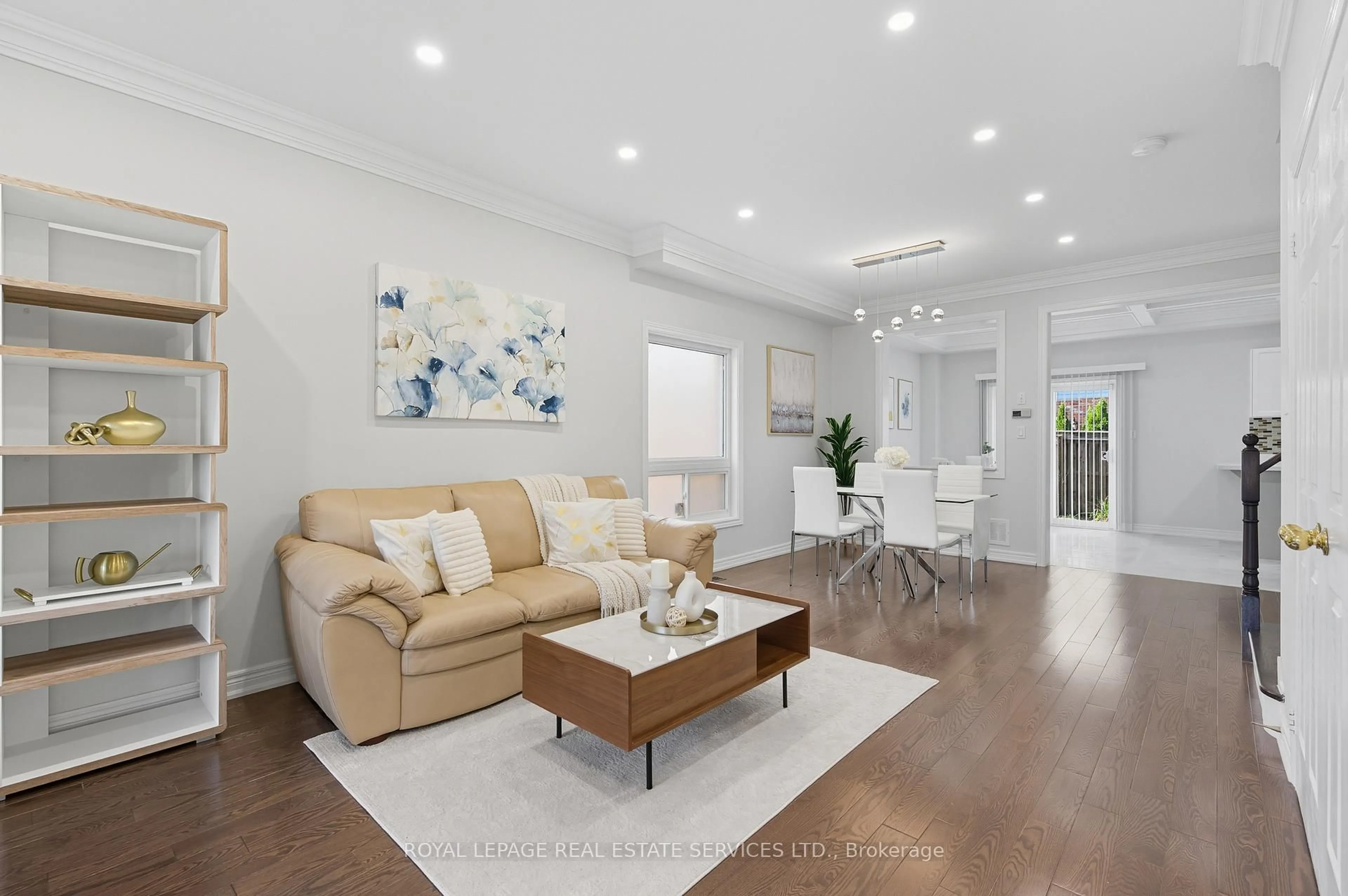 Living room with furniture, unknown for 1213 Bonin Cres, Milton Ontario L9T 6T7