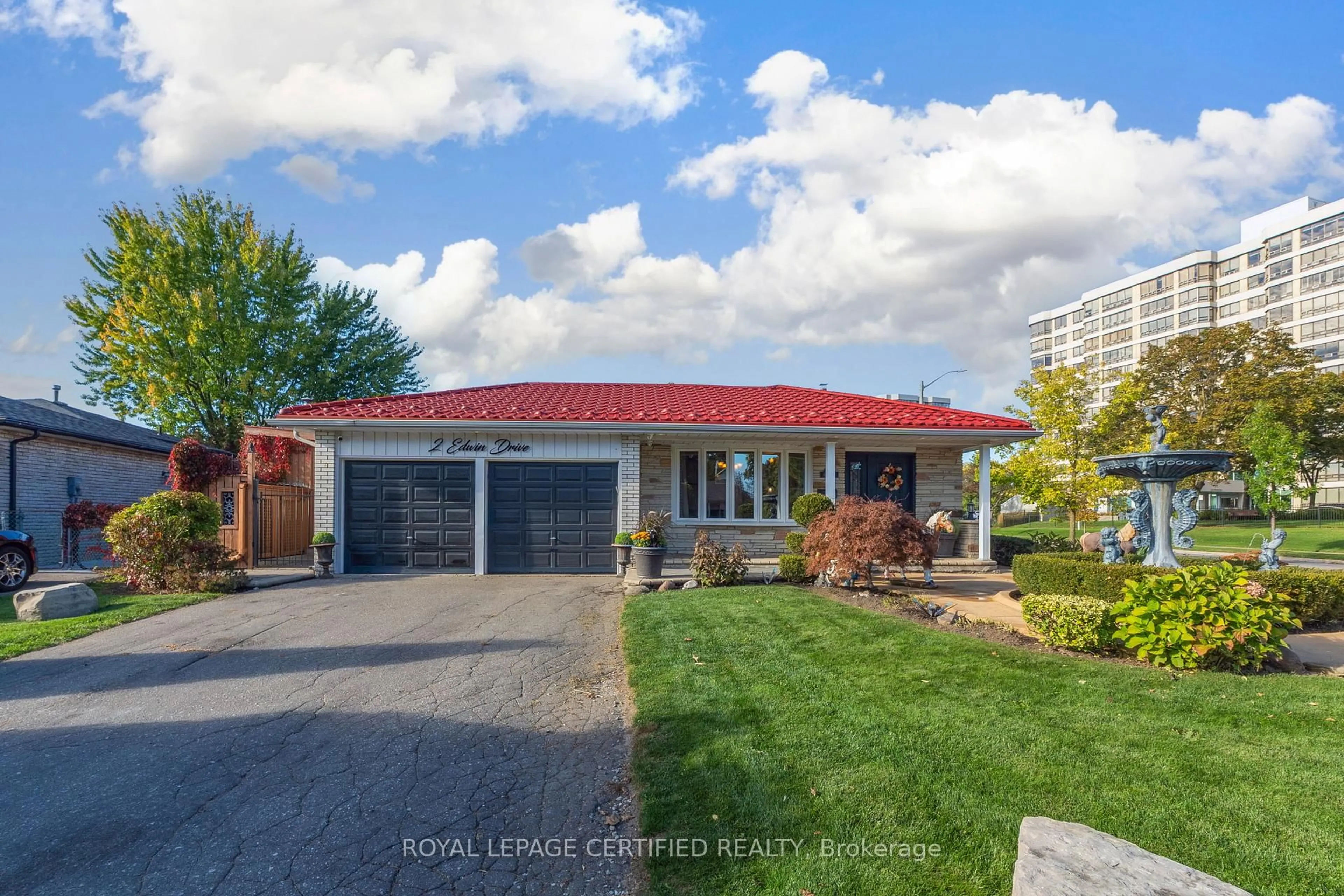 Unknown for 2 Edwin Dr, Brampton Ontario L6Y 1A1