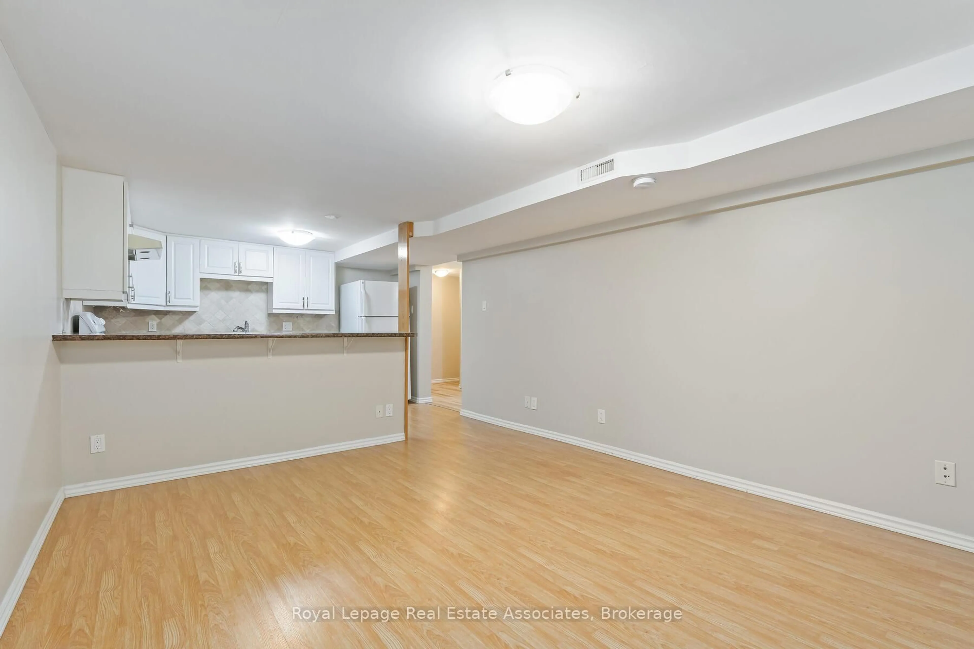 A pic of a room for 17 Academy Rd, Halton Hills Ontario L7G 3N7