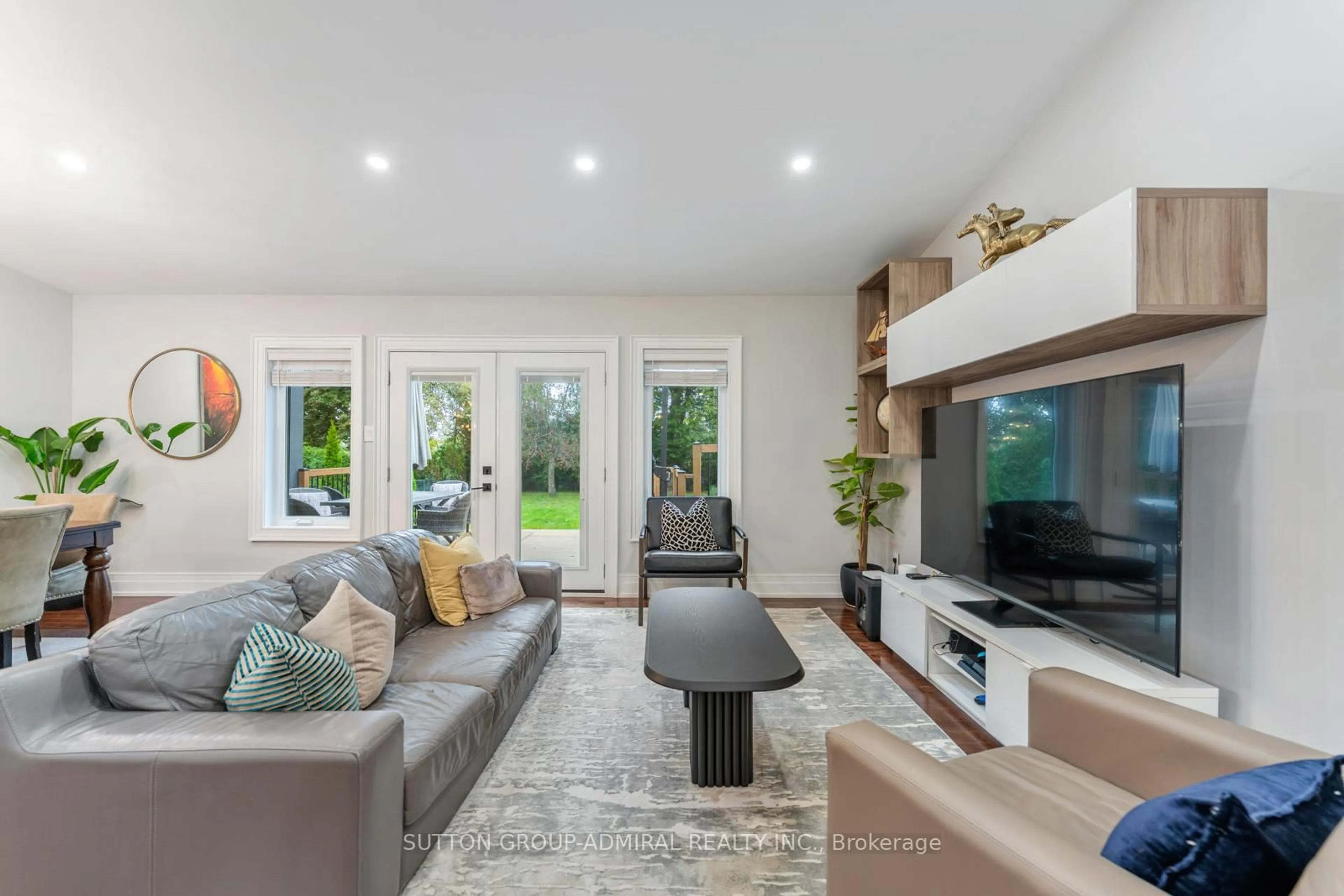 Living room with furniture, unknown for 41 Waterford Dr, Toronto Ontario M9R 2N5