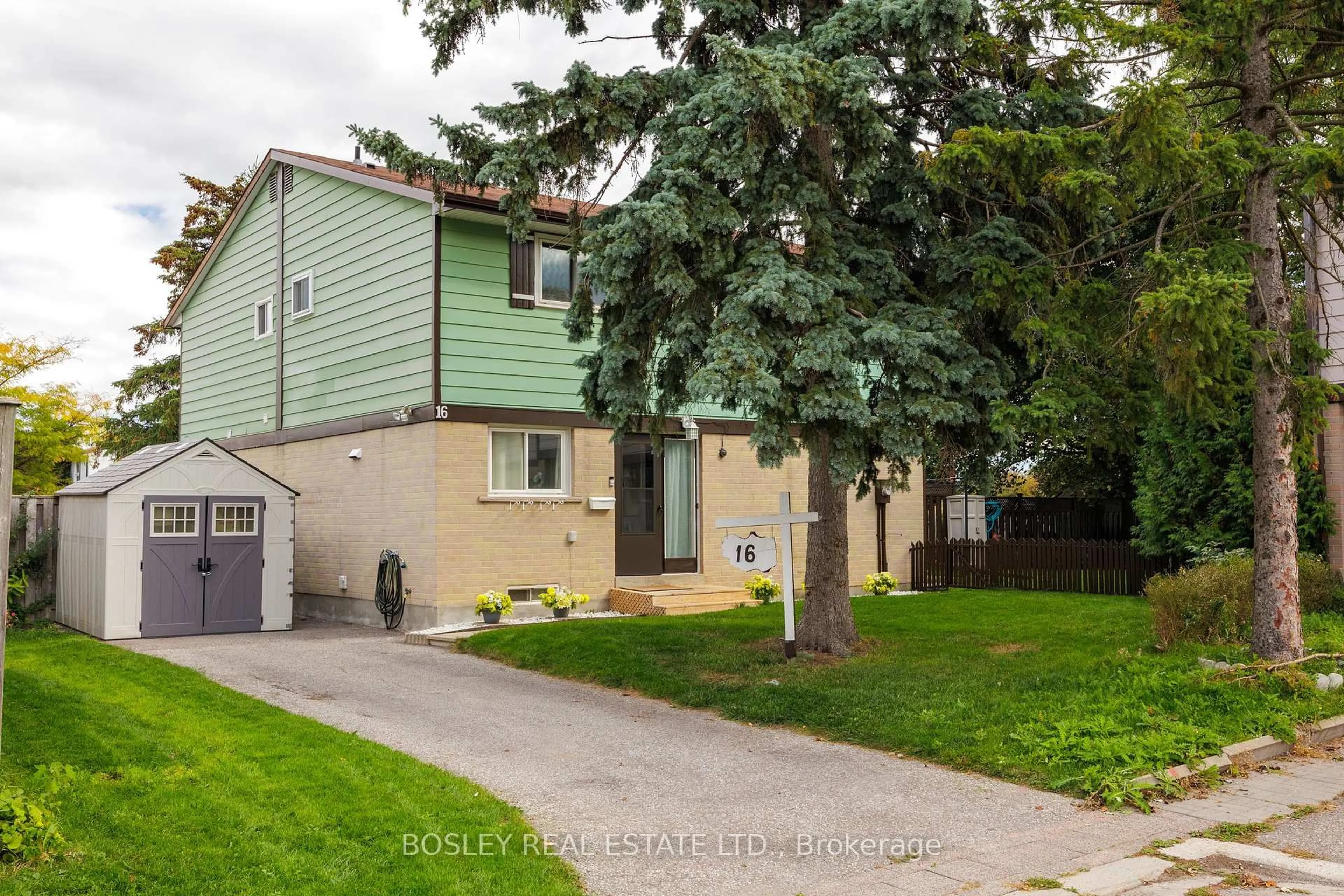 Unknown for 16 Grand River Crt, Brampton Ontario L6S 2J8