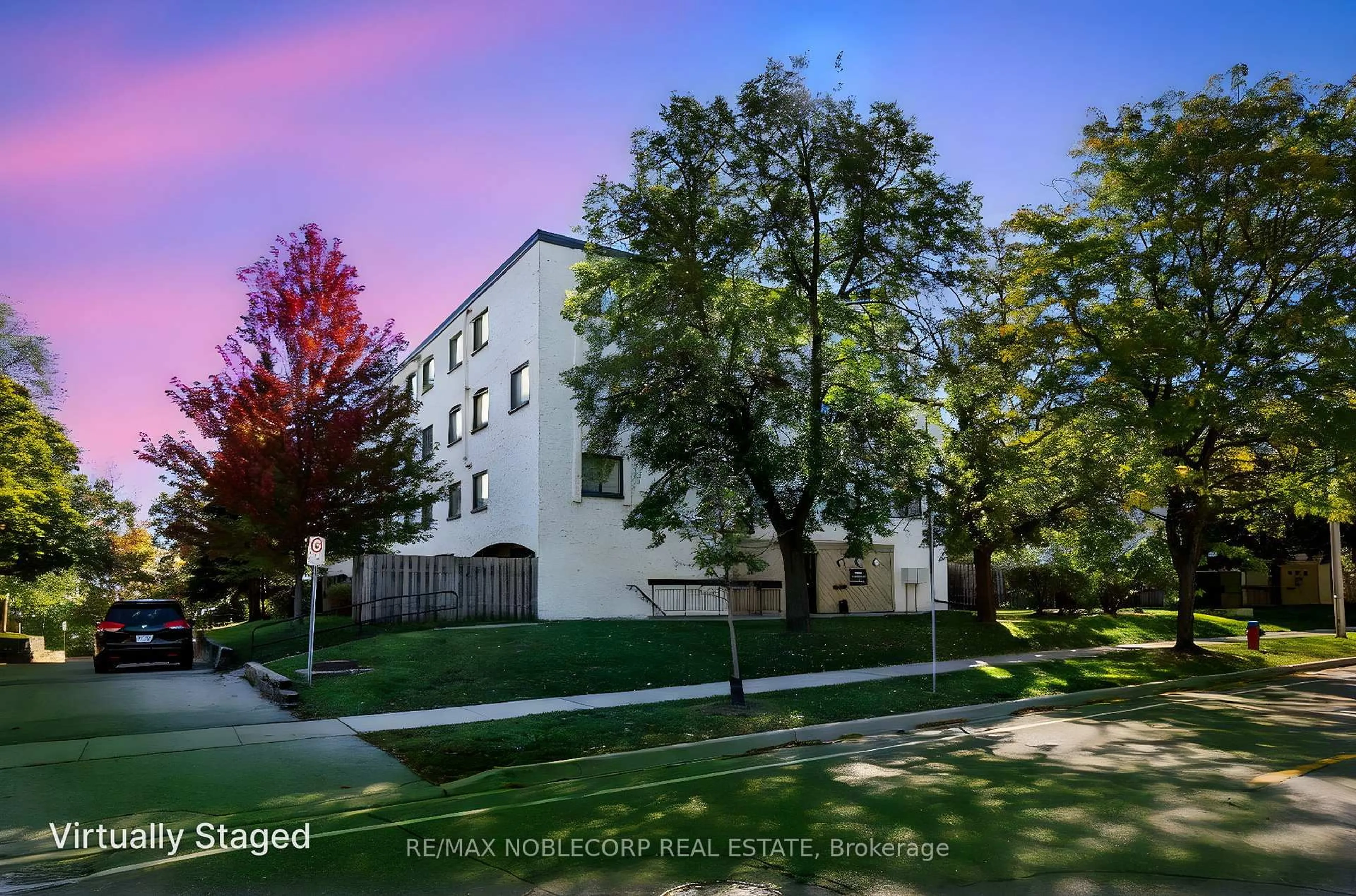 Unknown for 1050 Falgarwood Dr #124, Oakville Ontario L6H 2P3