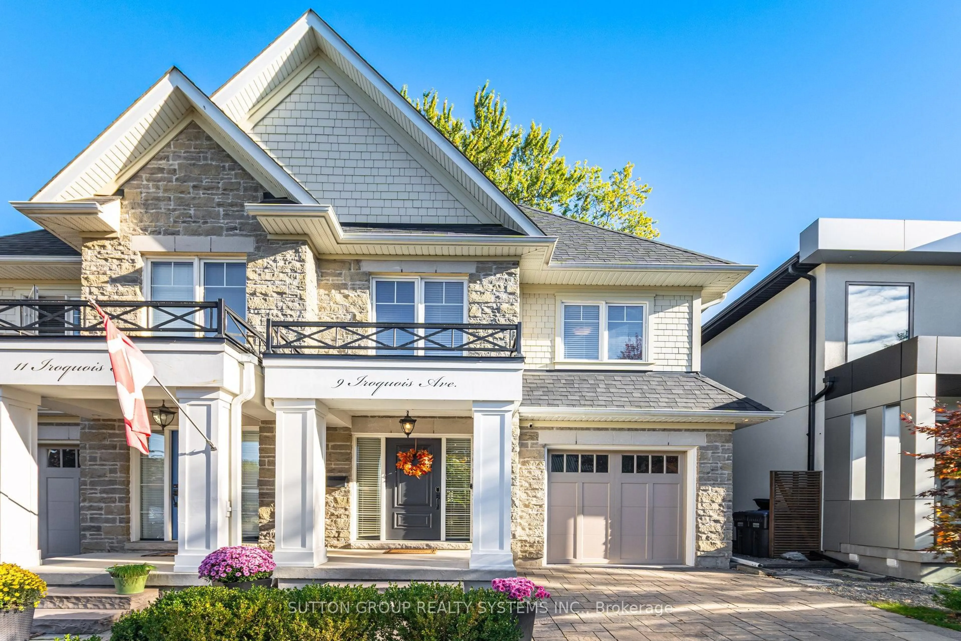 Home with brick exterior material, street for 9 Iroquois Ave, Mississauga Ontario L5G 1M7