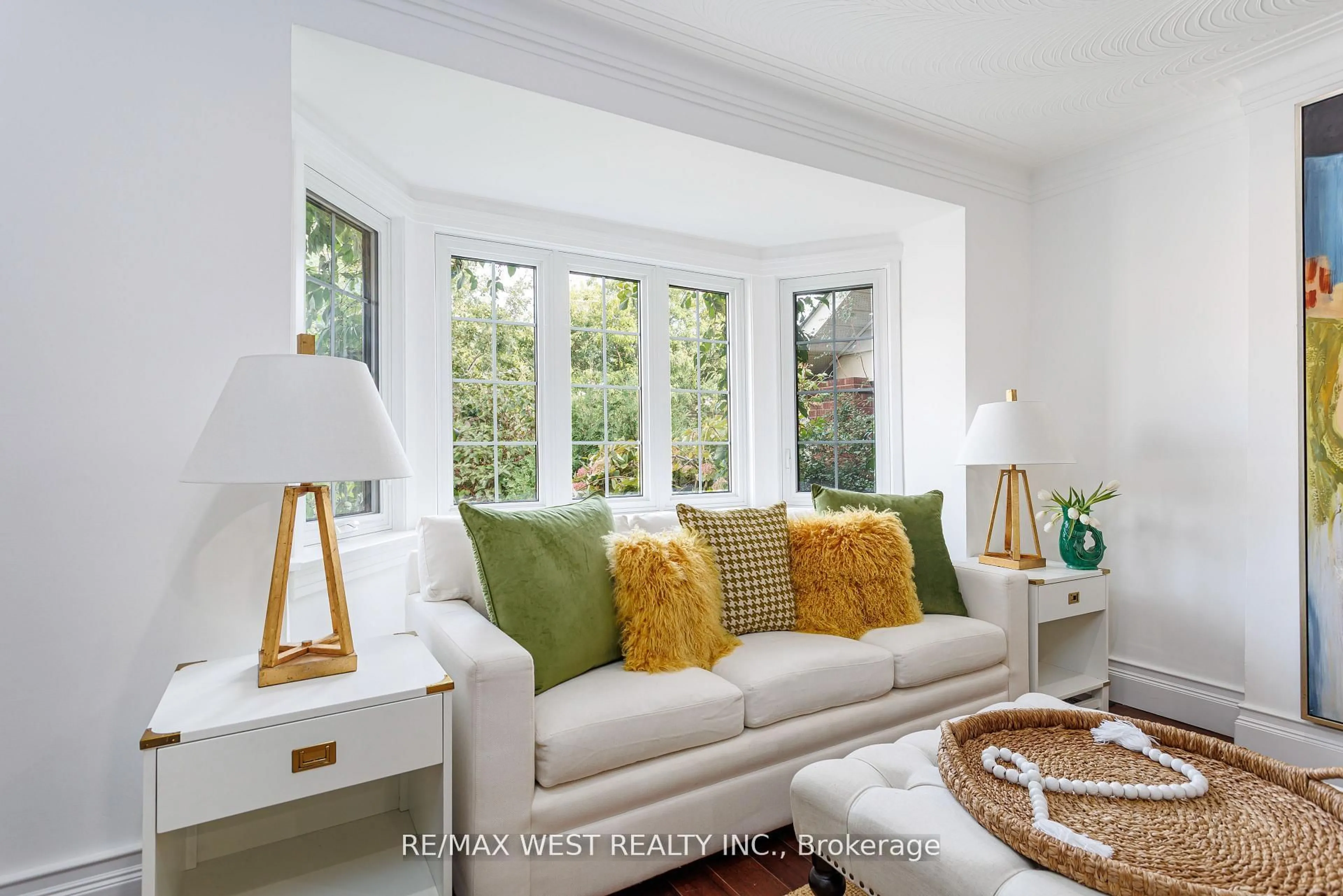 Living room with furniture, unknown for 12 Brentwood Rd, Toronto Ontario M8Z 3N2