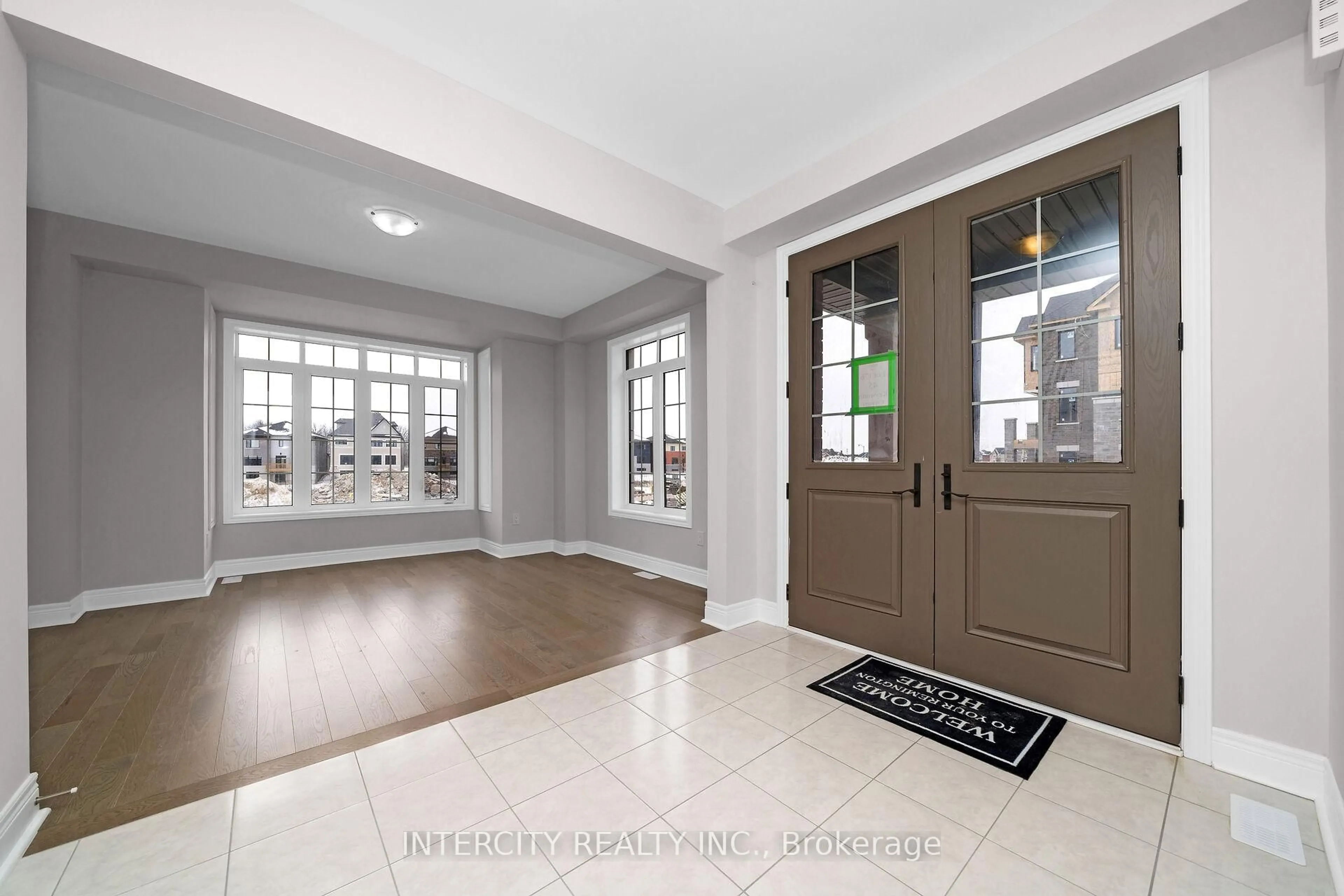 Indoor entryway for 45 Keyworth Cres #Lot 176, Brampton Ontario L6R 4E9