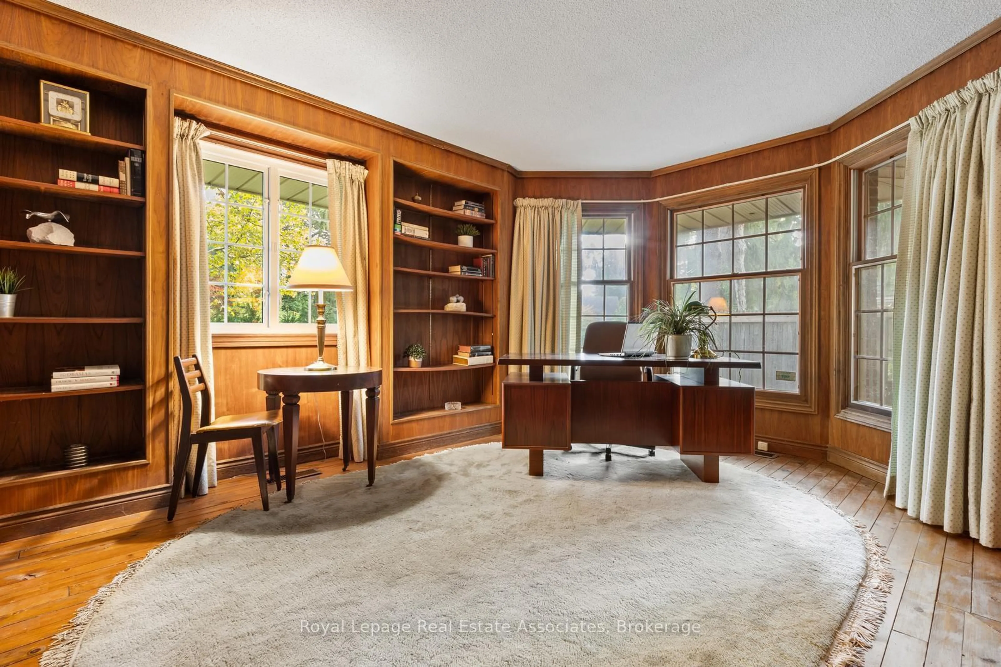 Unknown for 2235 Bennington Gate, Oakville Ontario L6J 5Z3