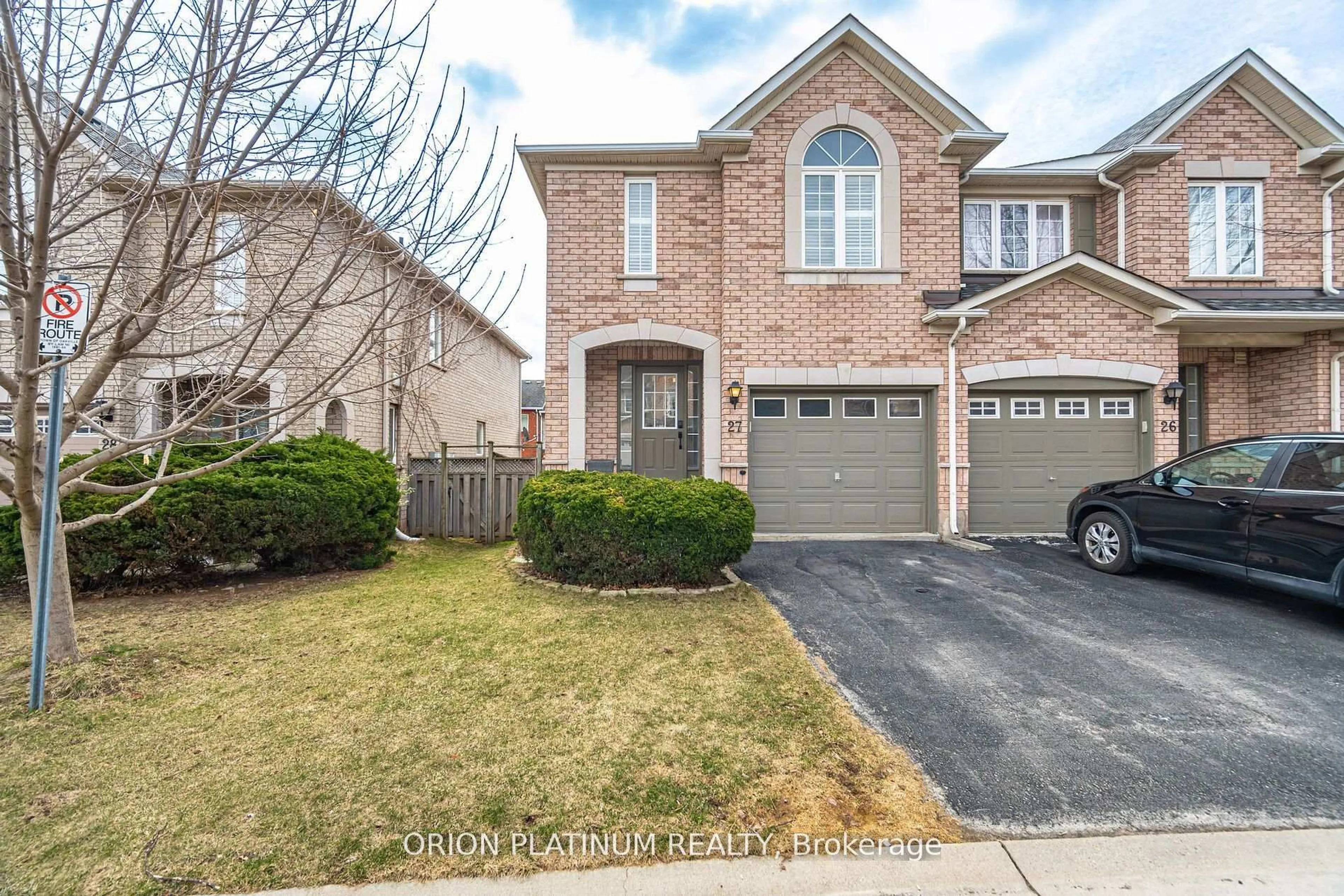 Home with brick exterior material, street for 1290 Heritage Way #27, Oakville Ontario L6M 4M4