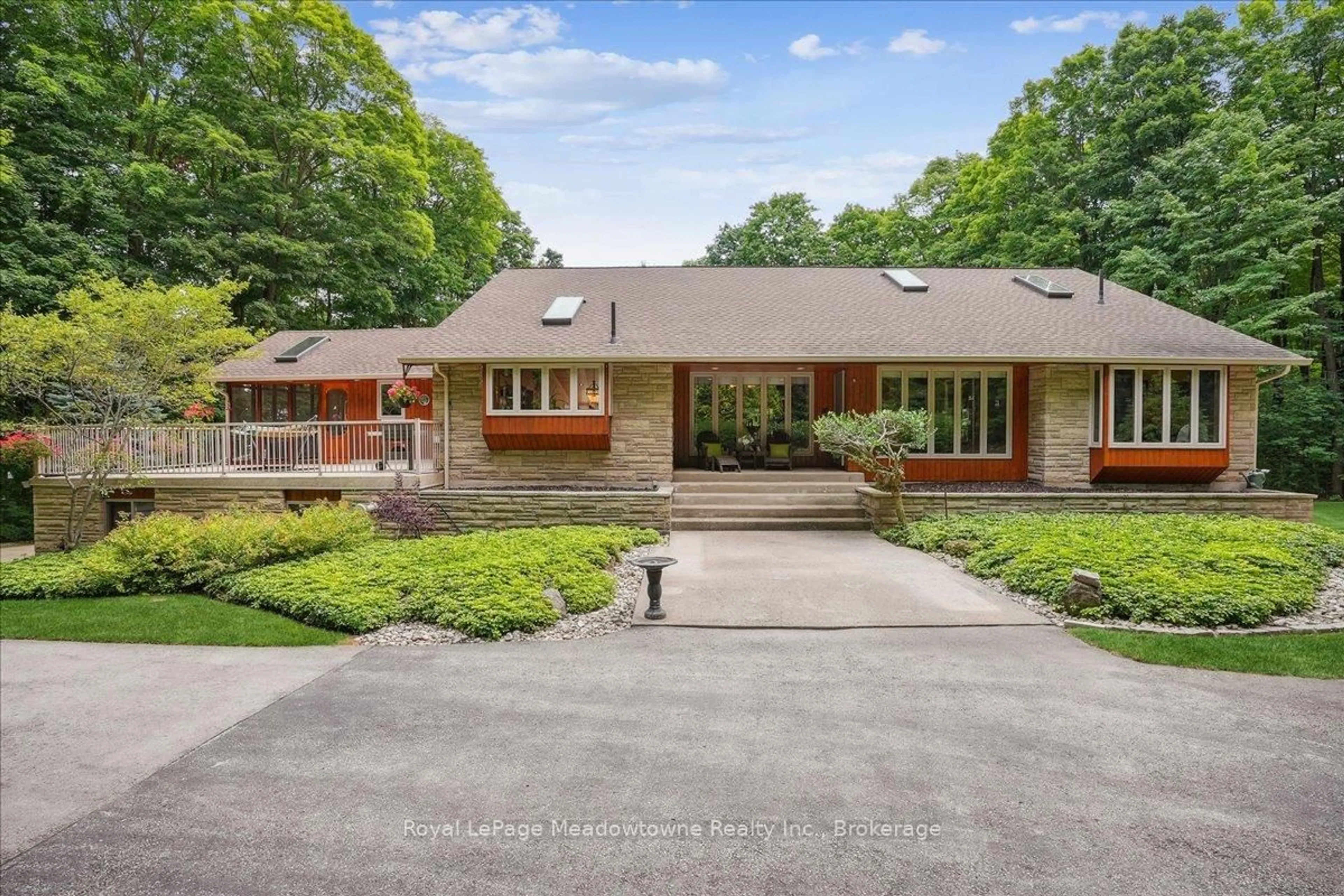 Home with brick exterior material, street for 5590 STEELES Ave, Milton Ontario L9E 0R5