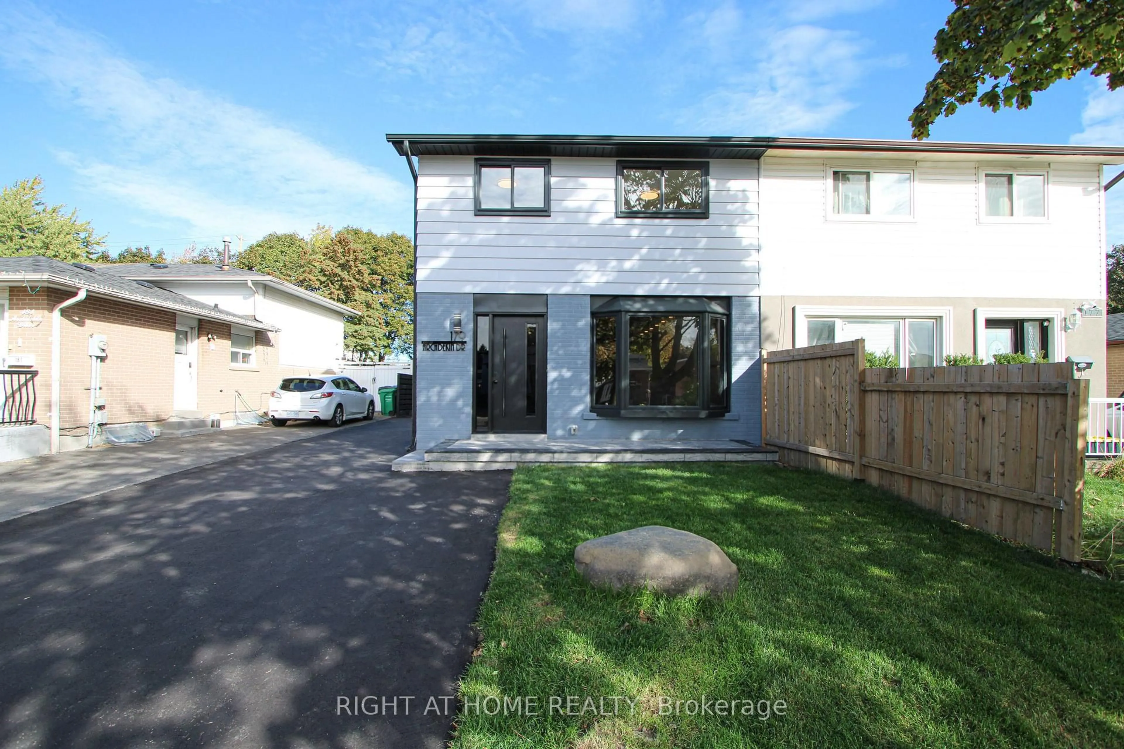 A pic from outside/outdoor area/front of a property/back of a property/a pic from drone, street for 179 Archdekin Dr, Brampton Ontario L6V 1Y8