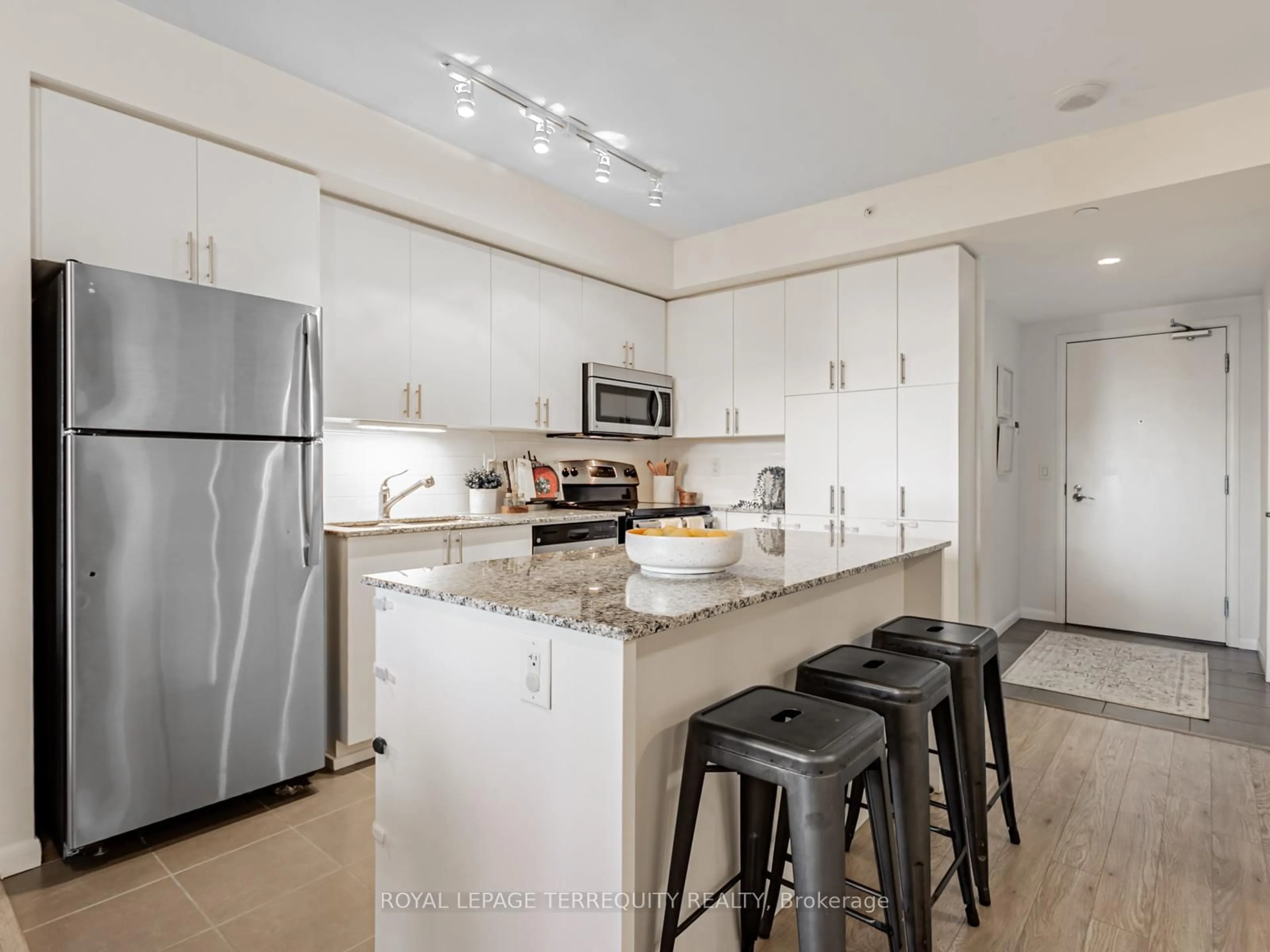 Open concept kitchen, unknown for 830 Lawrence Ave #626, Toronto Ontario M6A 0B6