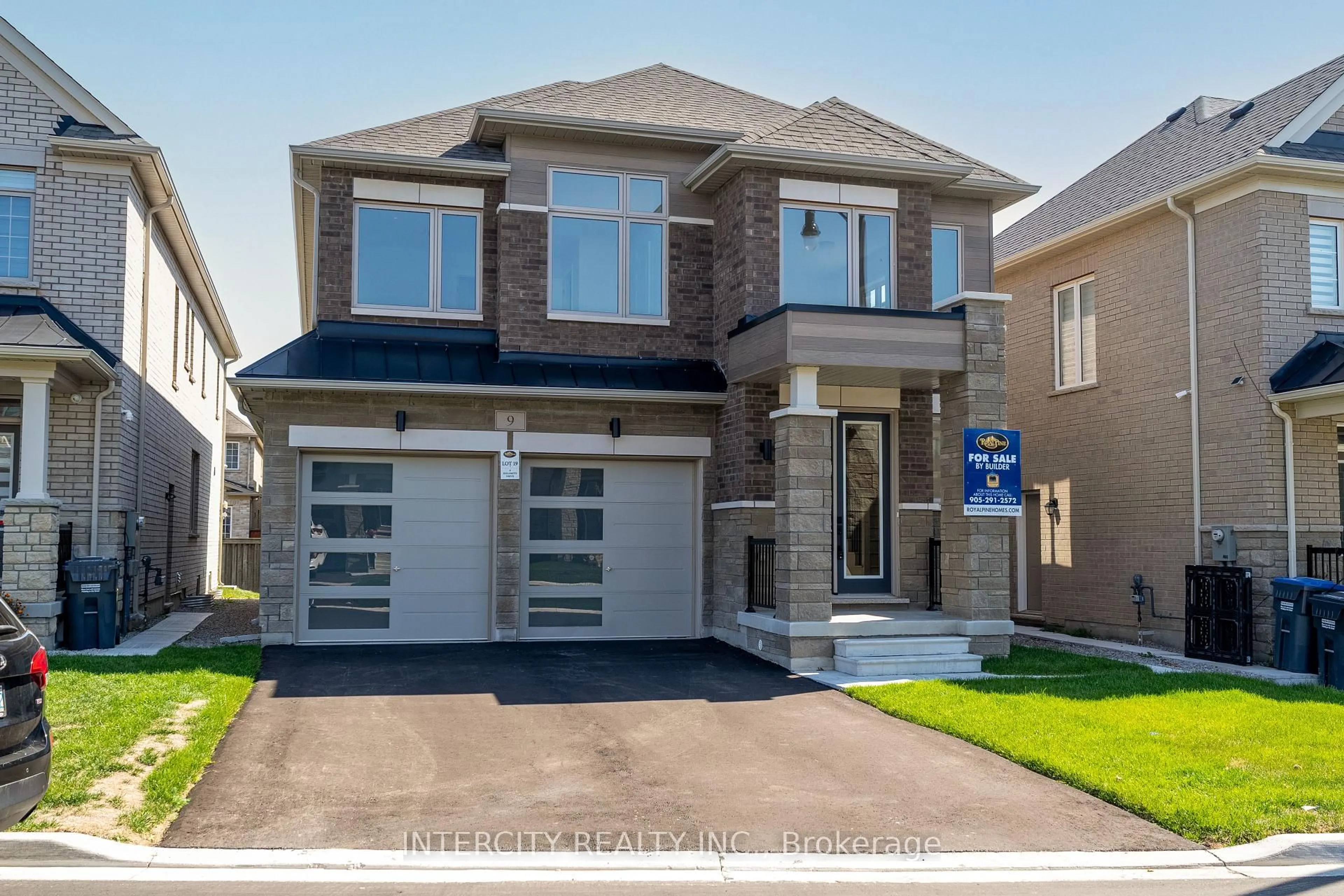 Home with vinyl exterior material, street for 9 Dolomite Dr #Lot 19, Brampton Ontario L6P 4R6