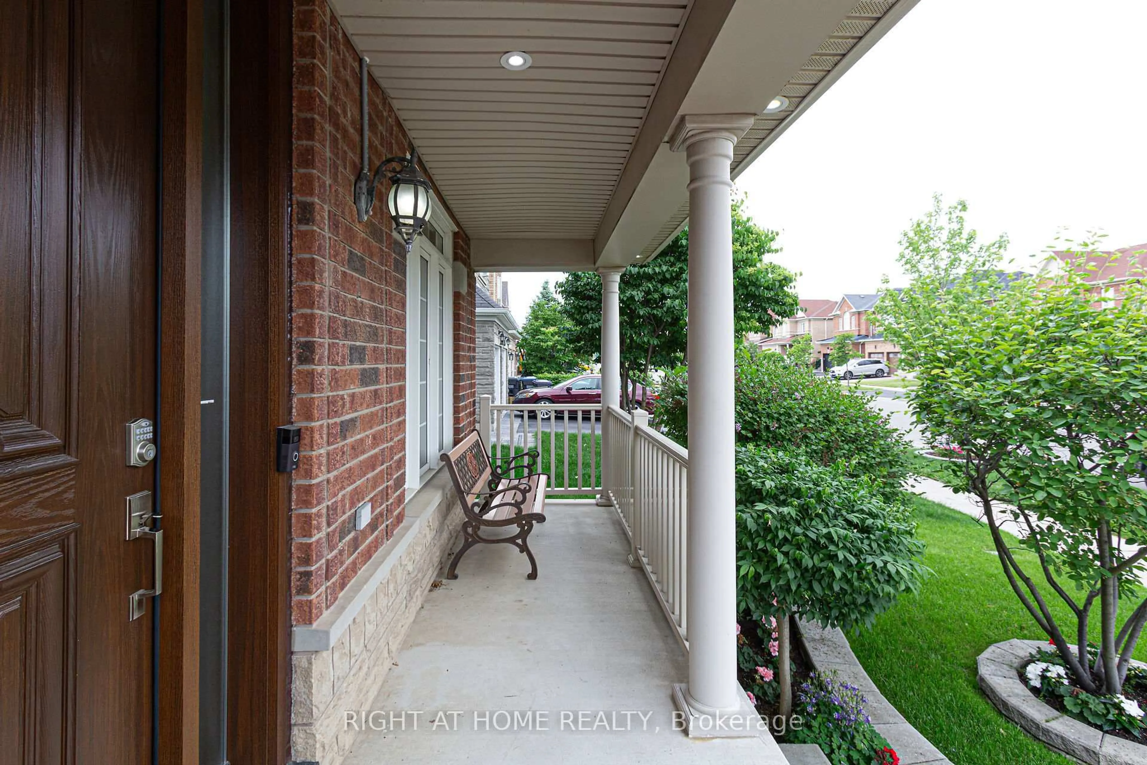 Patio, street for 3228 TACC Dr, Mississauga Ontario L6M 0H3