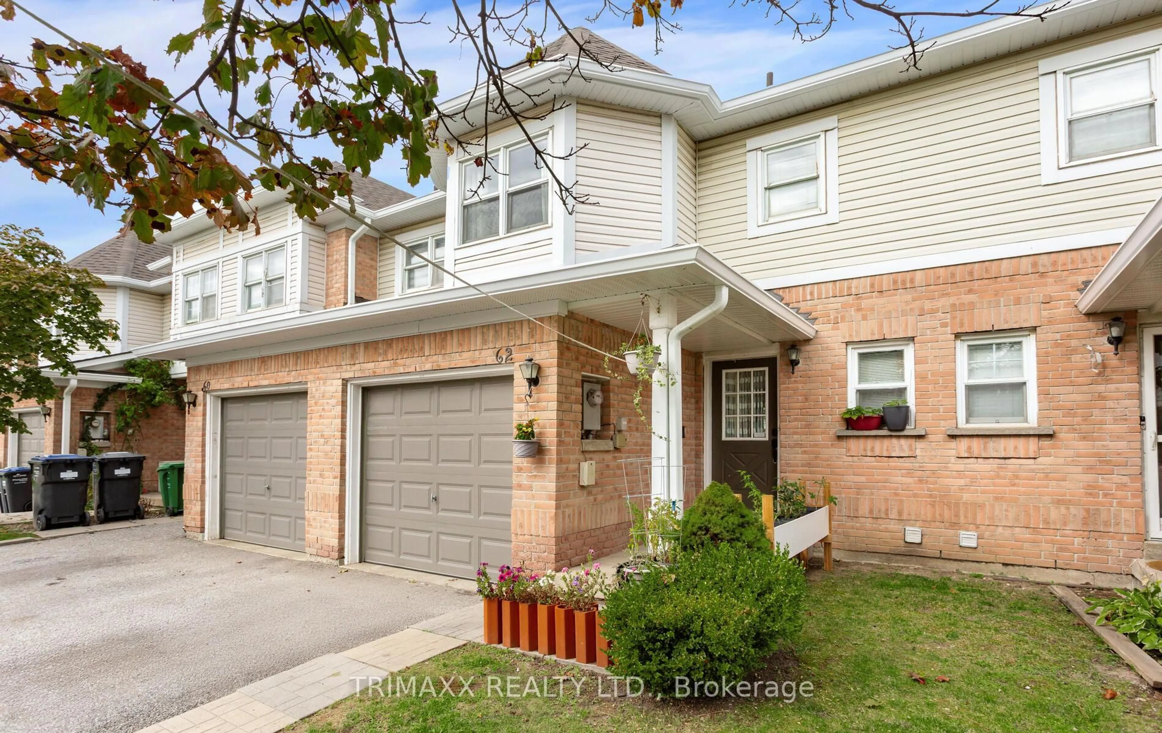 Home with brick exterior material, street for 62 Brisbane Crt, Brampton Ontario L6R 1V4