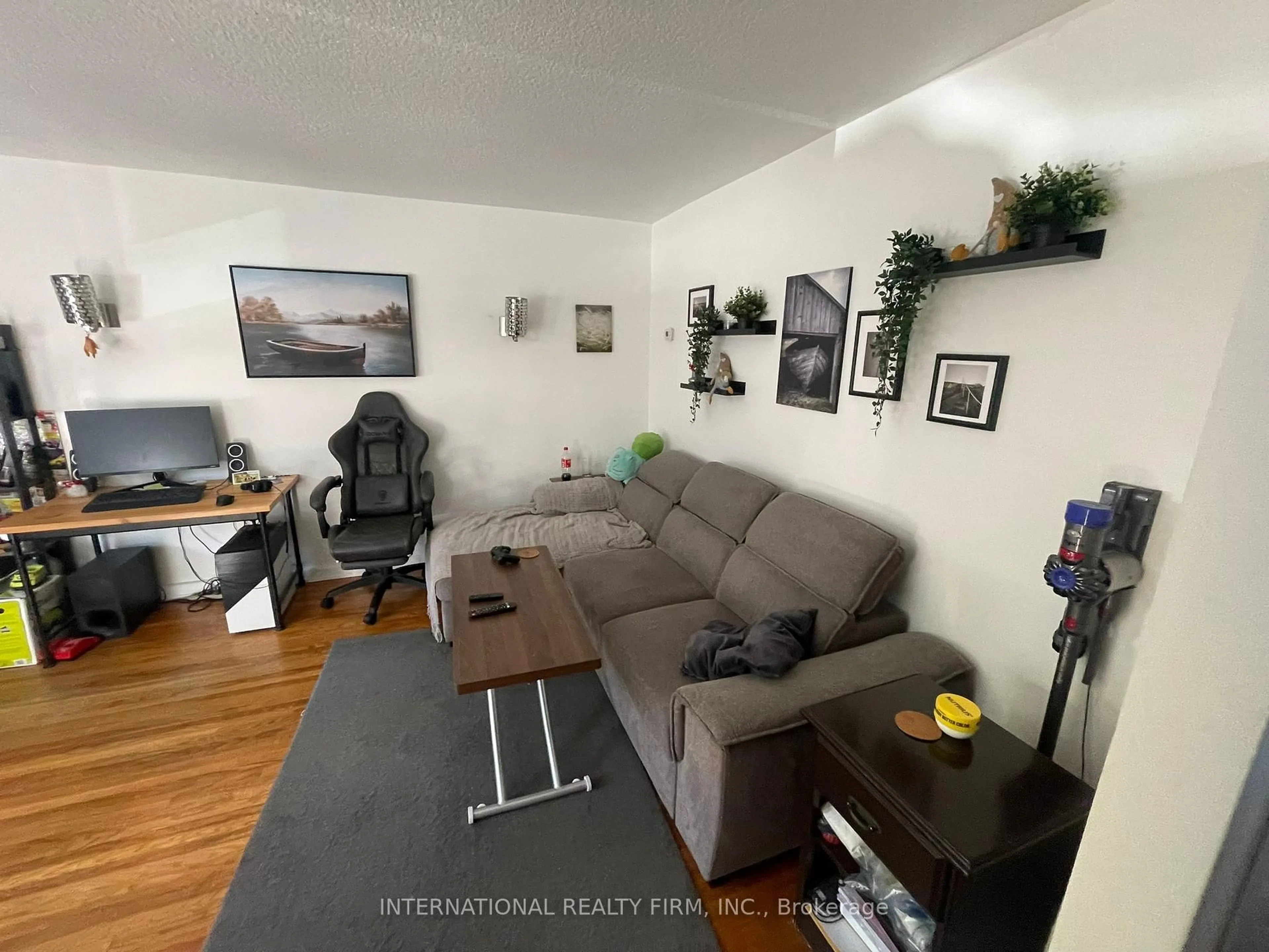 A pic of a room for 57 Edinborough Crt, Toronto Ontario M6N 2E9